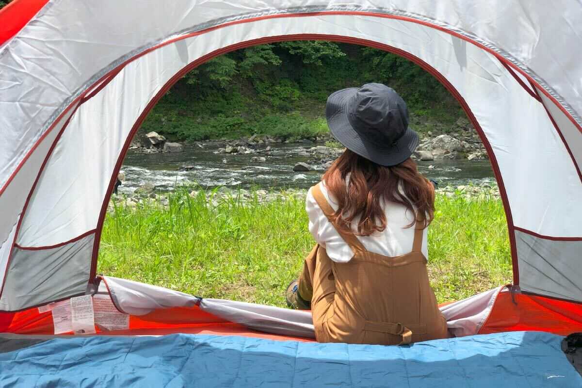 瀬の音に包まれて…絶景キャンプを満喫できます