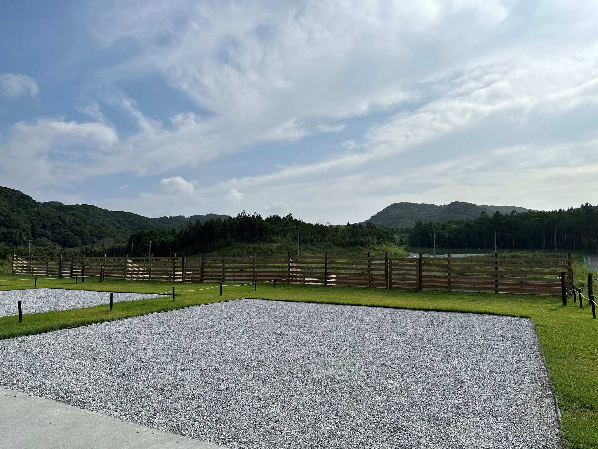 雨でも安心、水はけが良い区画サイト♪