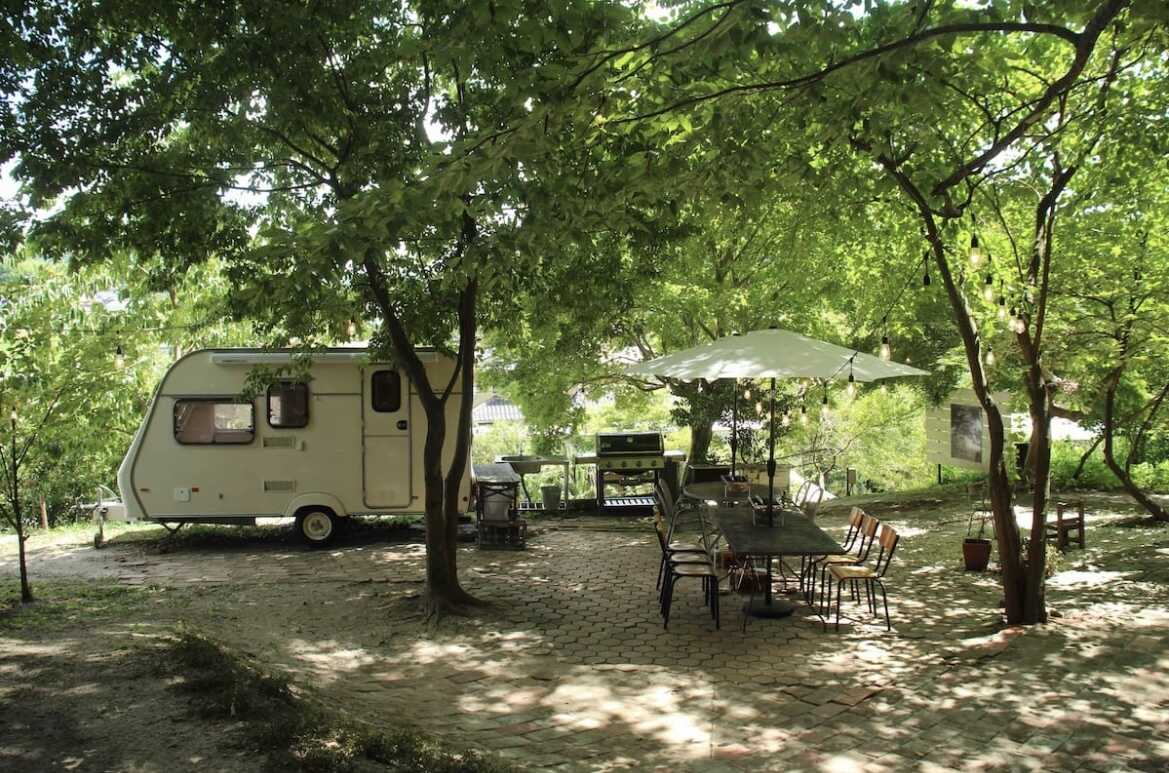 ドッグランピング2号店(旧:GLAMPING with ANTIQUES)の写真 2枚目