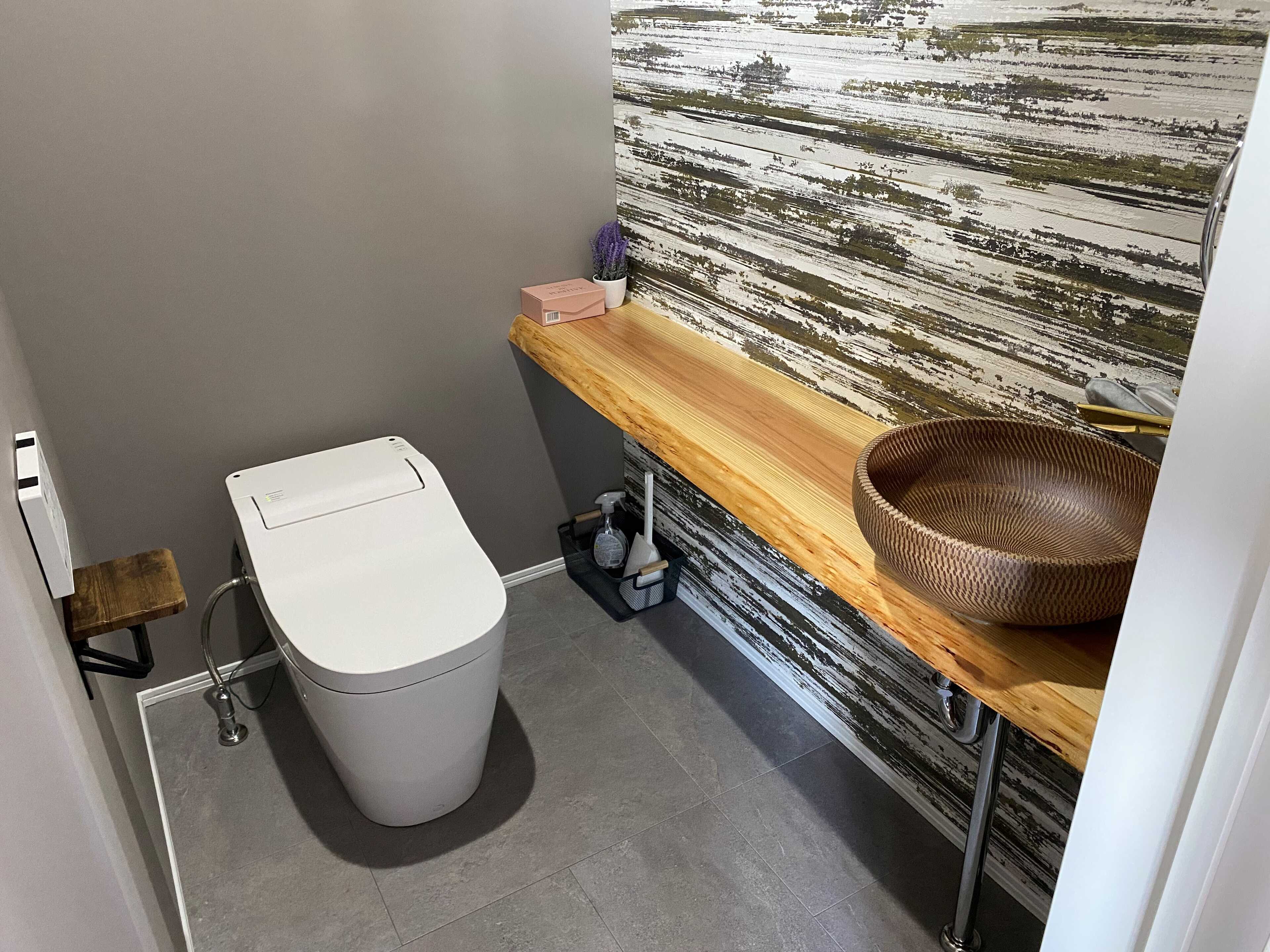 ウォシュレット付の広いトイレです。
