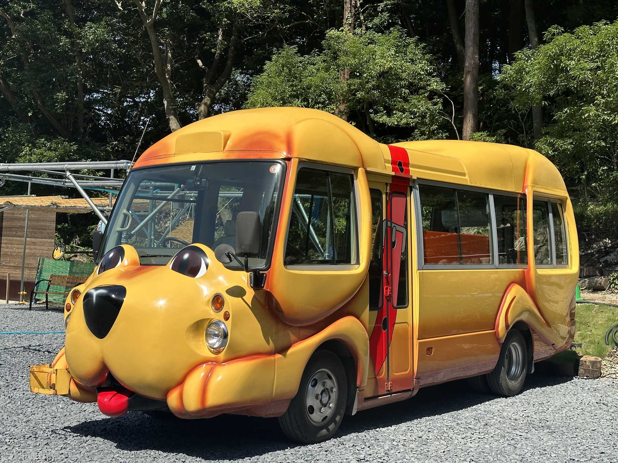 ワンワンバス内、わんぱくおもちゃエリア(冷暖房完備)