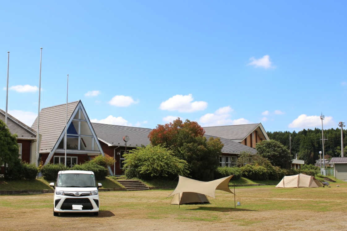 長井小学校跡地 キャンプ場