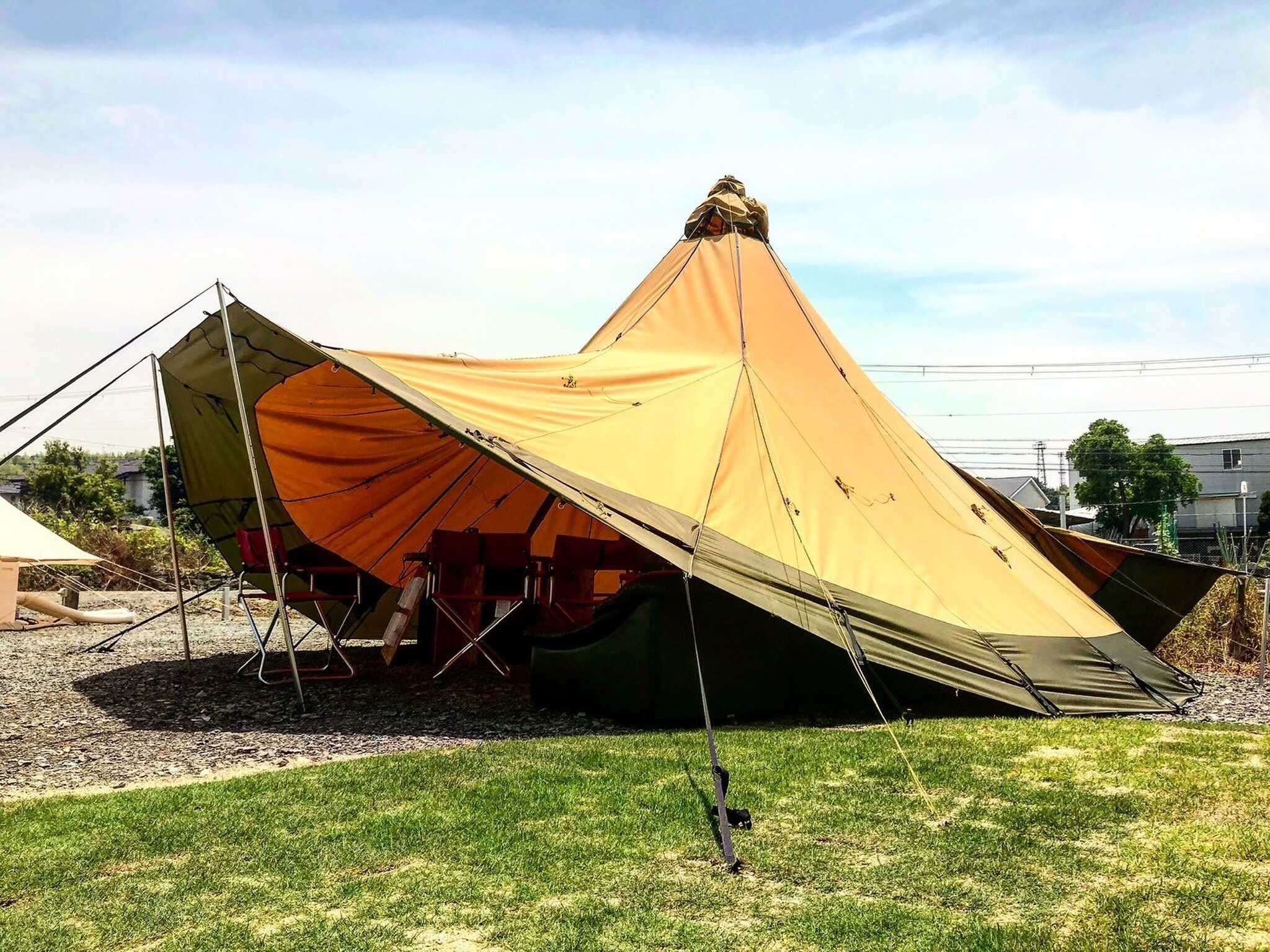 BASE CAMP CLOVER