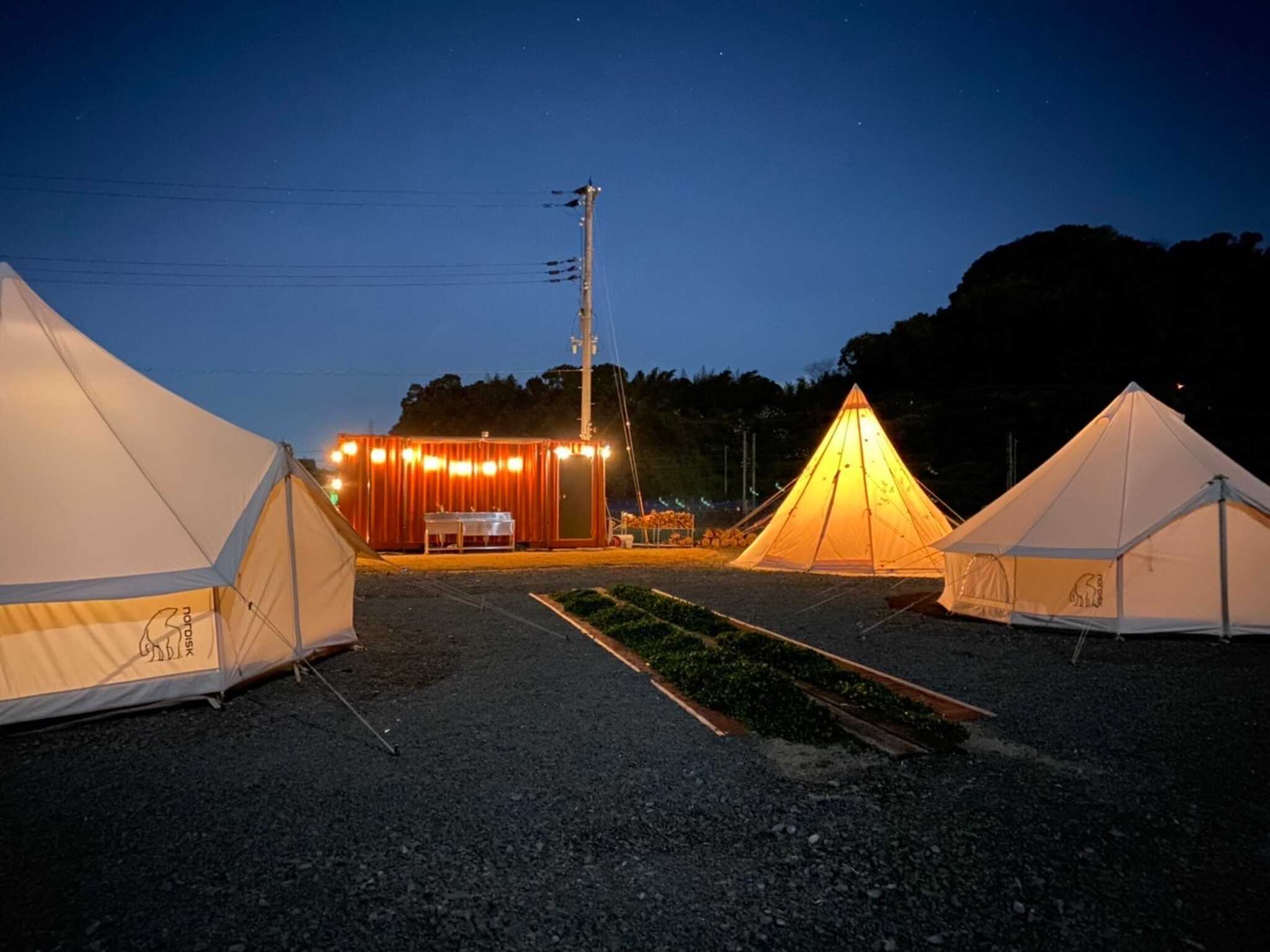 BASE CAMP CLOVER