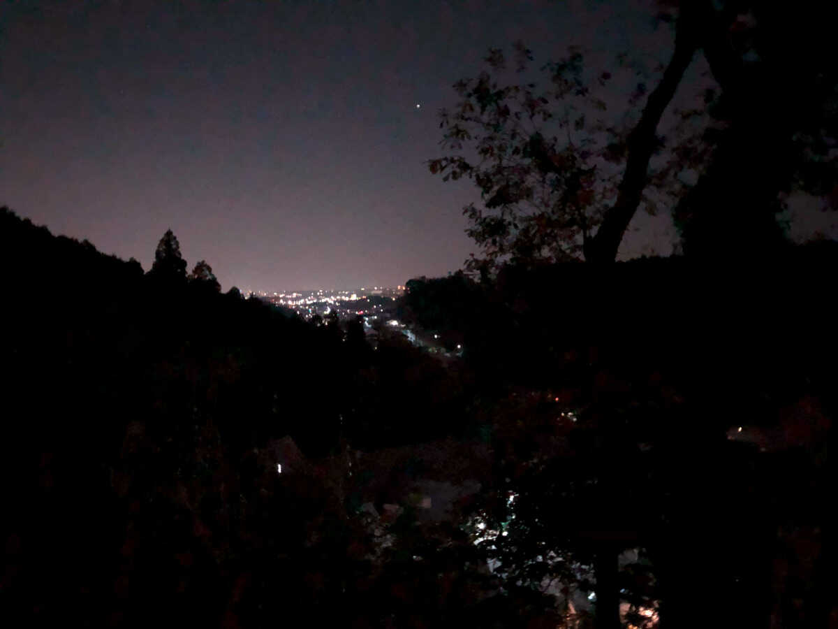 駿河湾&静岡県東部の夜景 高台エリアからは沼津・三島地区の夜景を見れます。市街地から近い場所だからこそ、他所では味わえない景色をご堪能下さい。