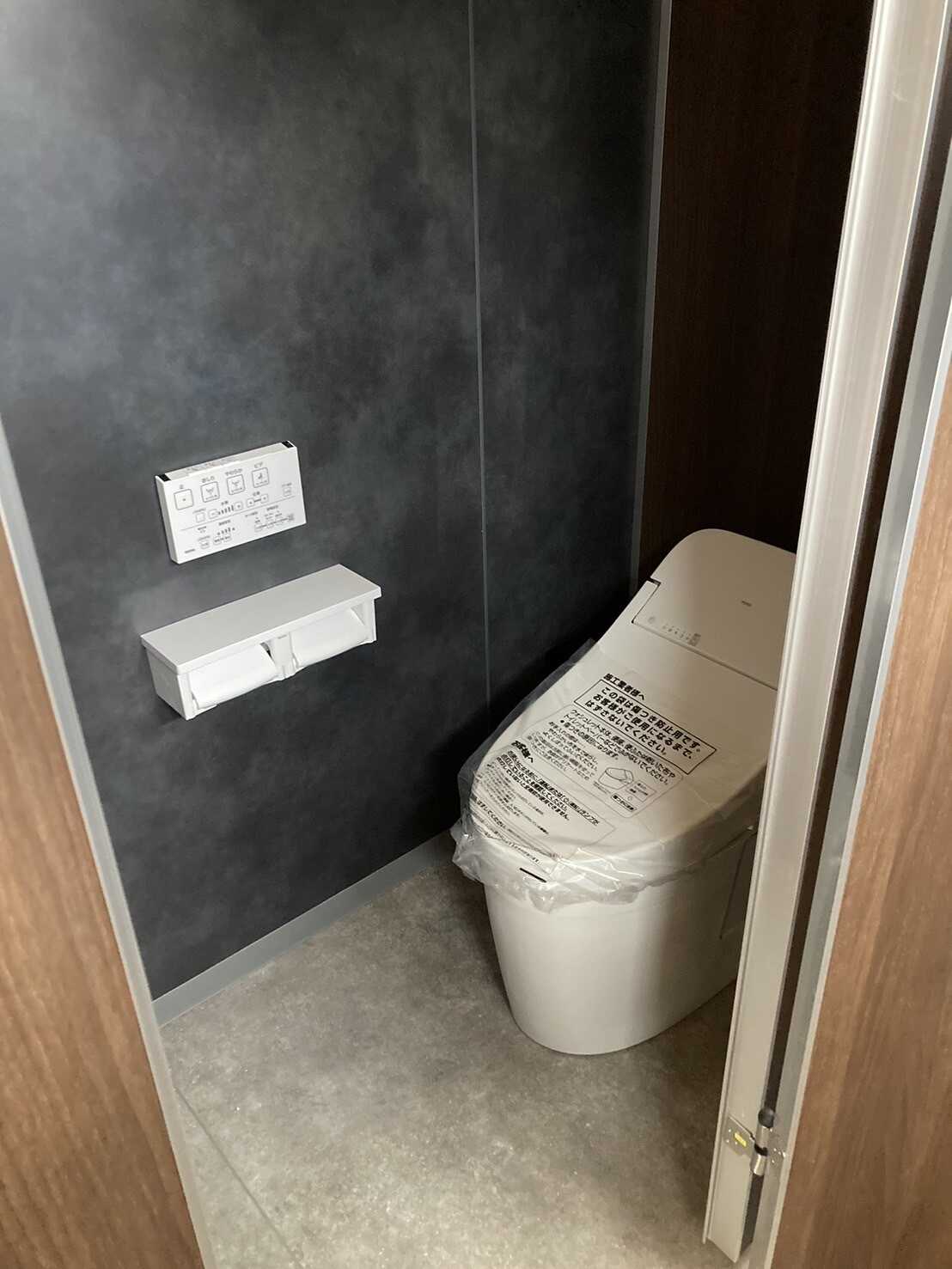 ウォシュレット付きトイレ完備