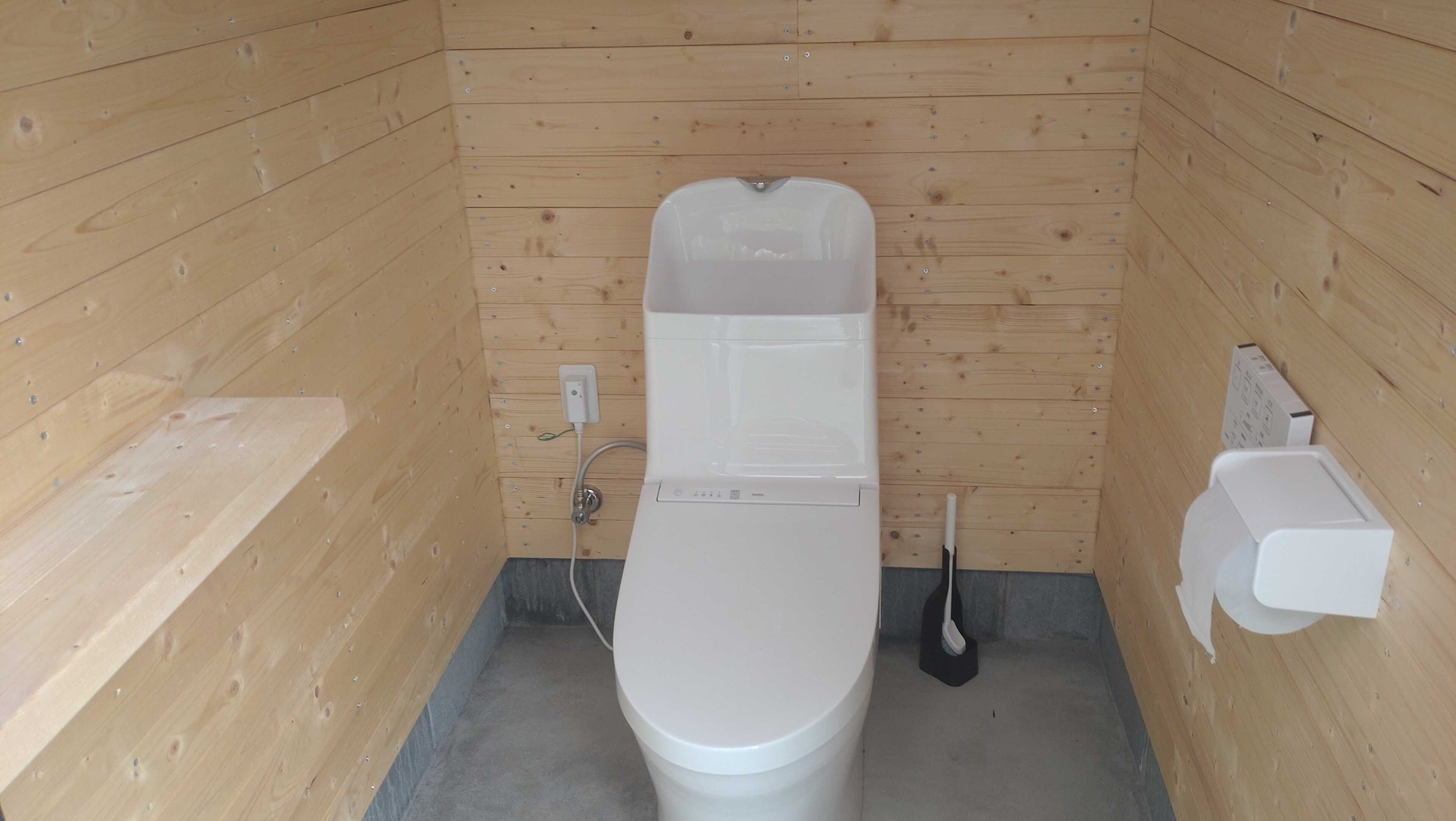 ウォシュレットトイレ完備です