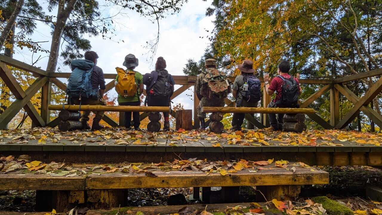 おおぼら登山道(石畳コース)にある展望スペース。ここも癒されますね。