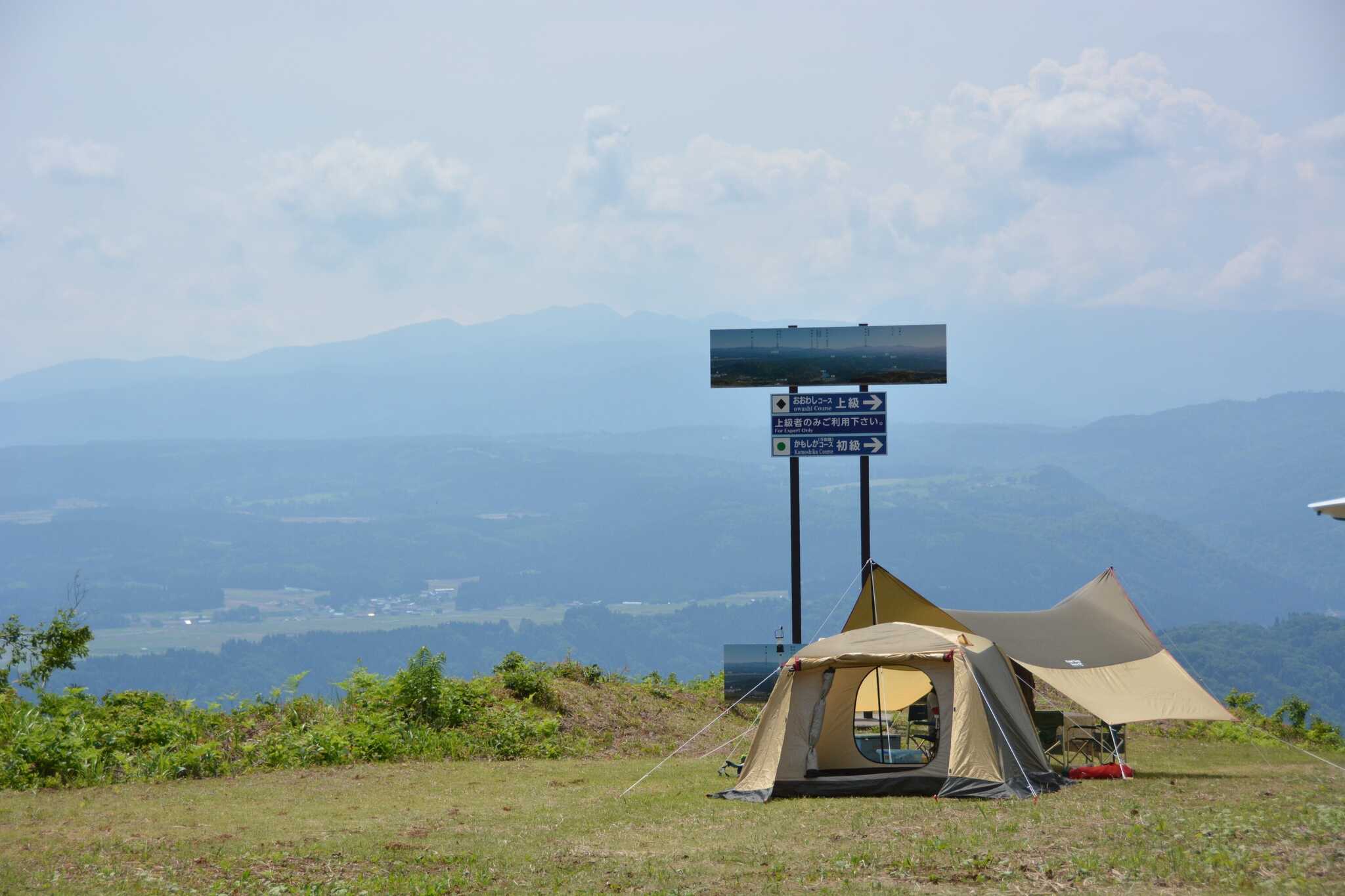 苗場山をはじめとした山々の絶景をパノラマで一望できます。