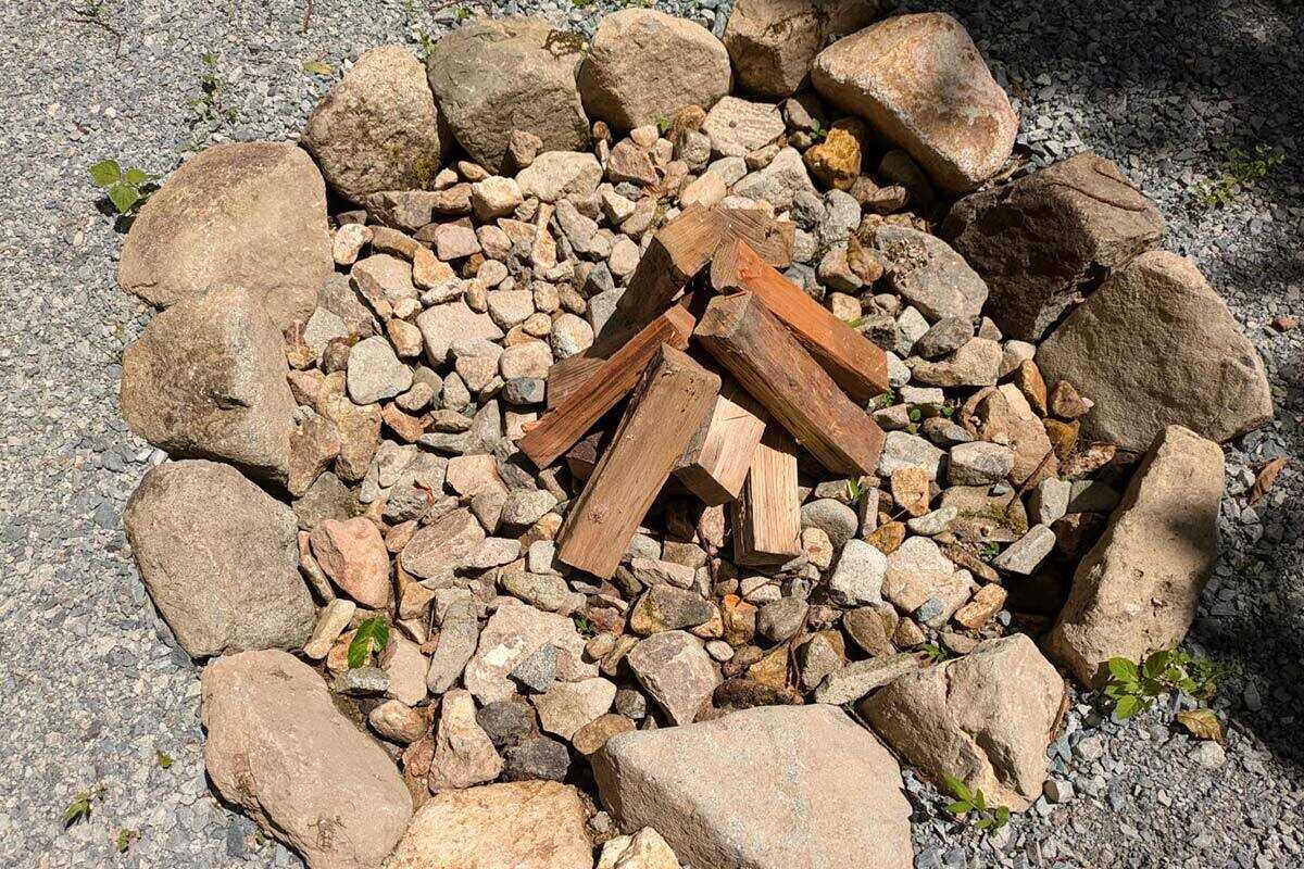 各区画に焚火場完備(焚き火台、または直火OK!)