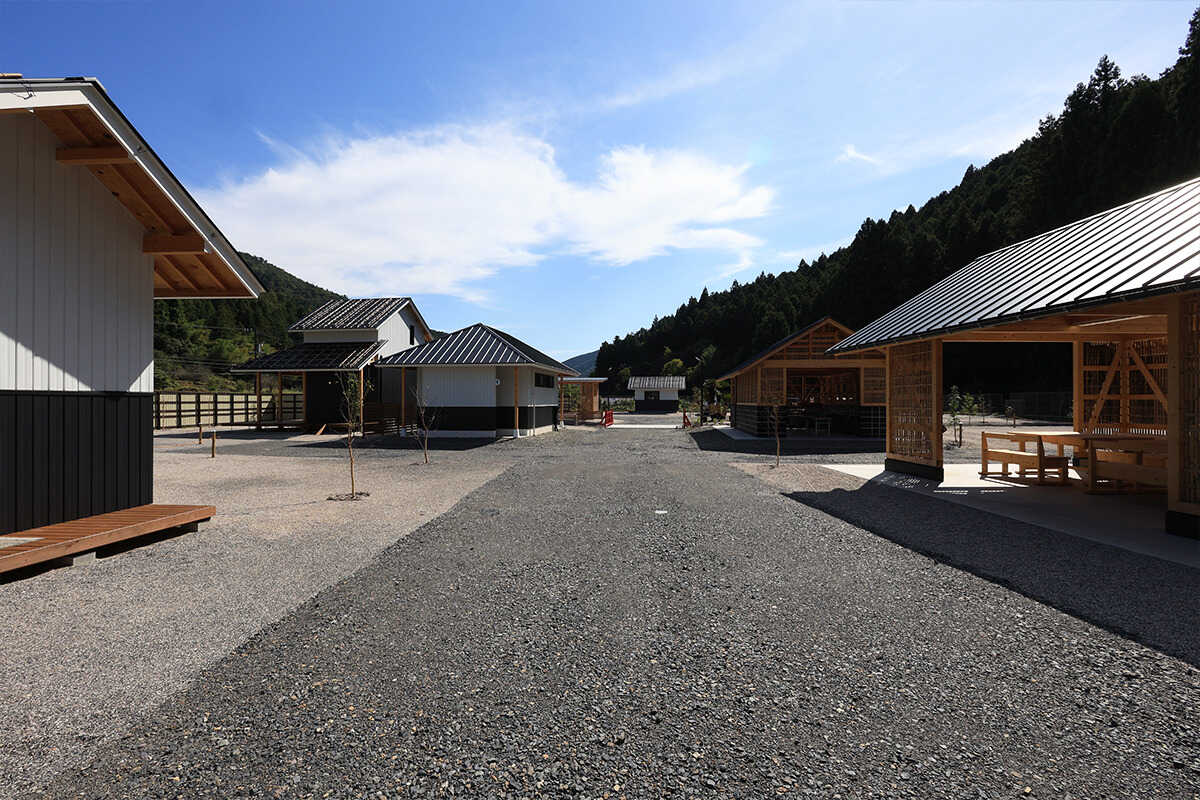 金原里山キャンプ村