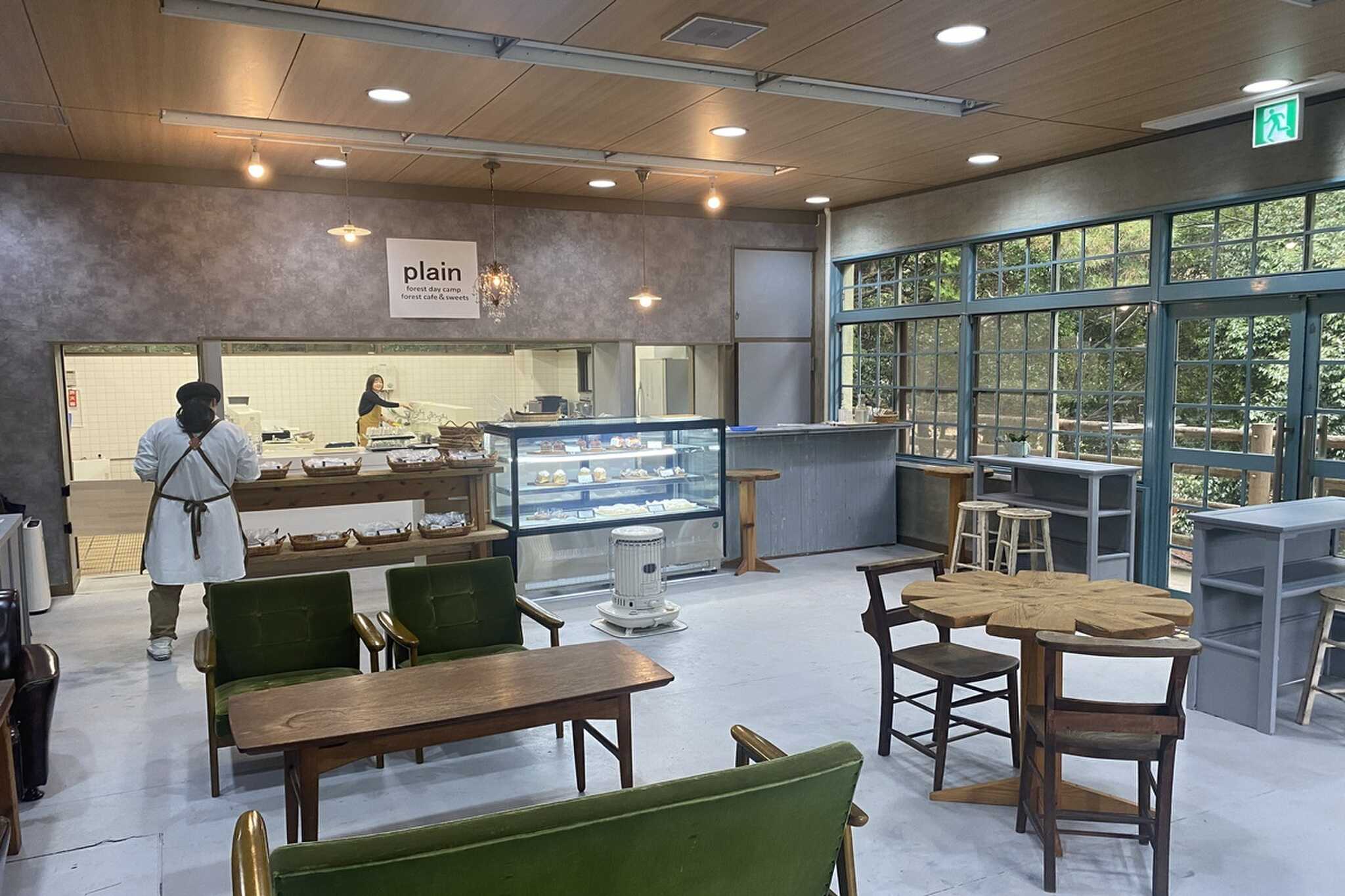 受付兼カフェ店内