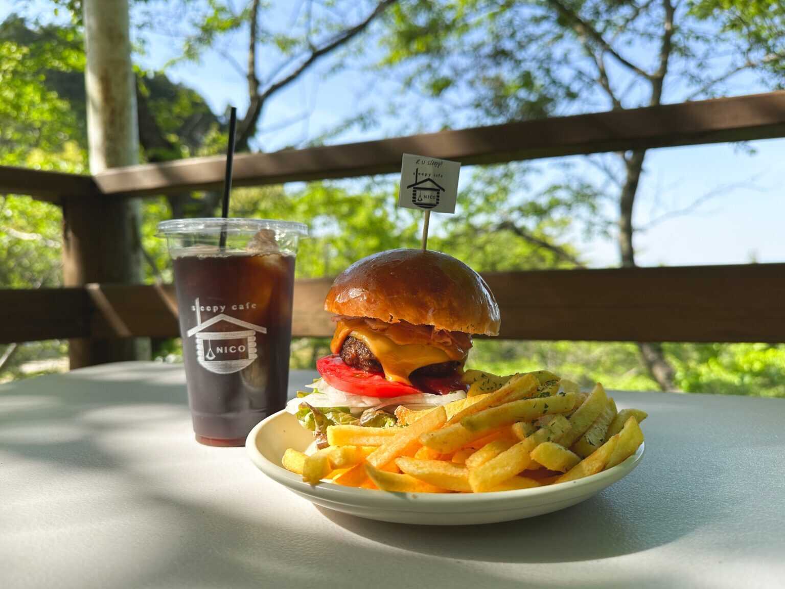 cafe人気メニューハンバーガーセット