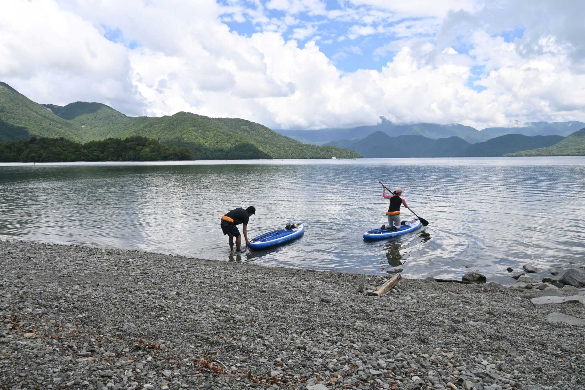 中禅寺湖まで徒歩10秒! SUPやカヤックのアクセスに抜群です。おすすめは八丁出島を回るコース!