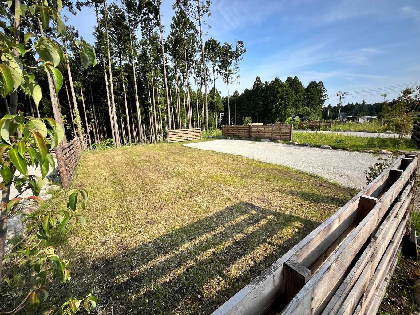 JUTE CAMP FIELD photo 5