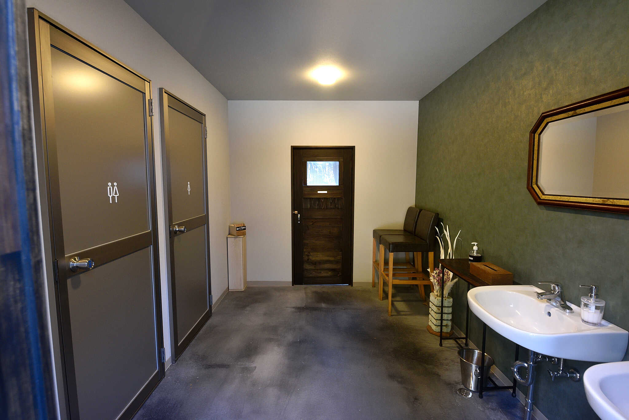 ✨清潔なトイレ設備はキャンプ場のものとは思えないほど(女性専用トイレ有)
