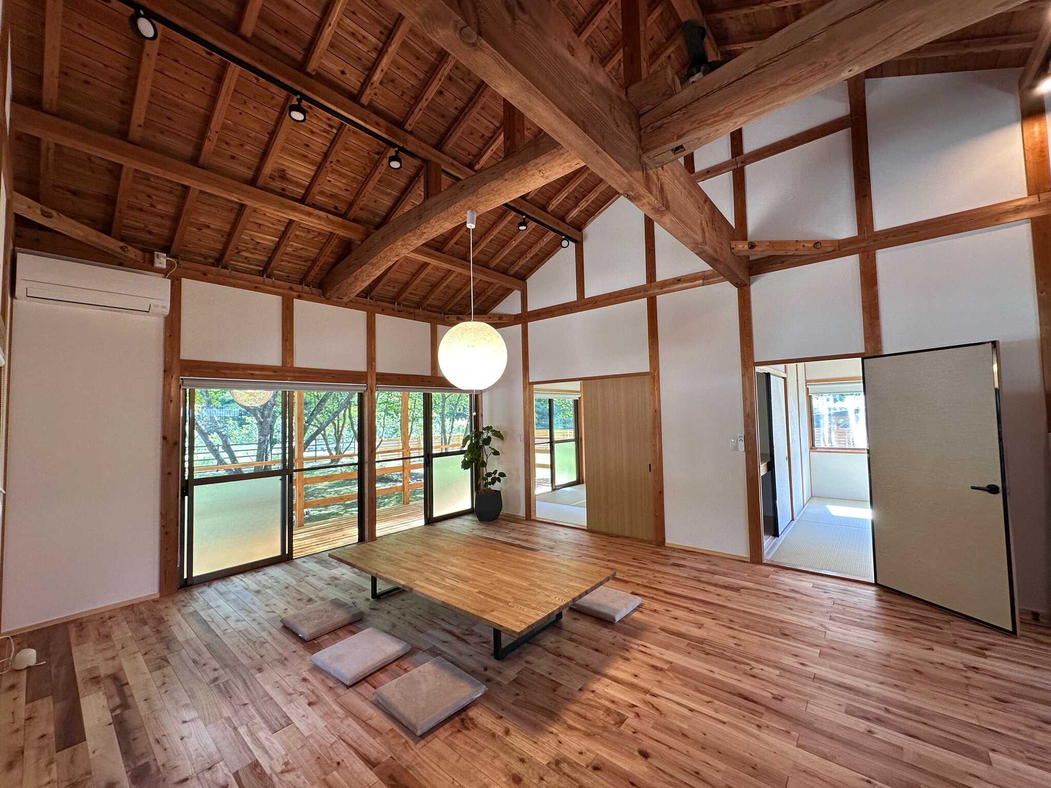 BōttoHouseの広ーいリビング