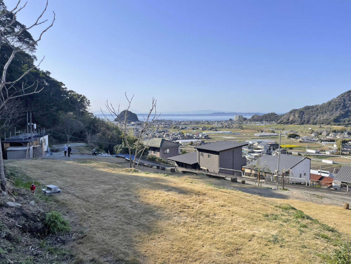 3段目からの風景。天気のいい日は対岸に富士山が見えます。