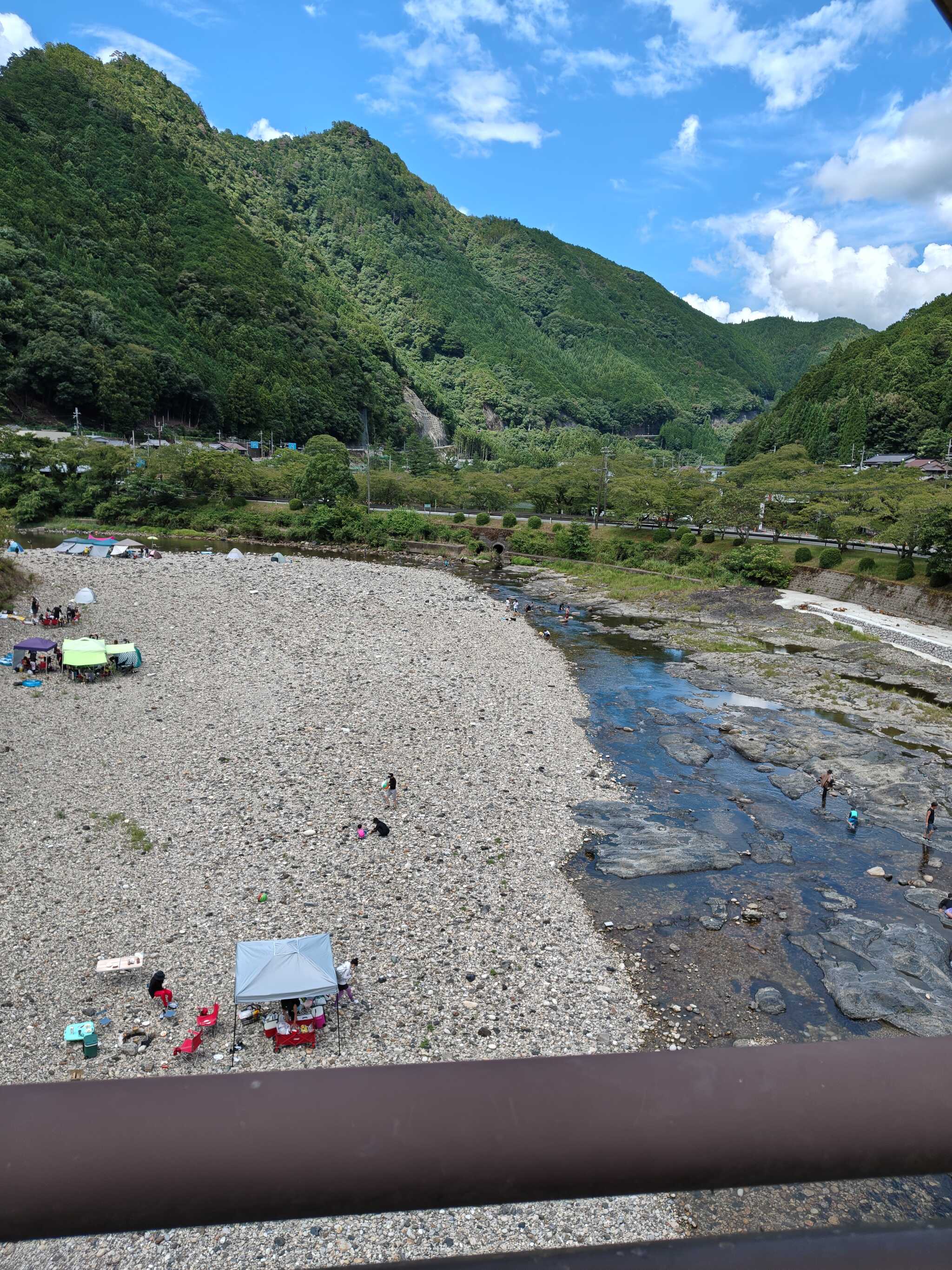 池郷川