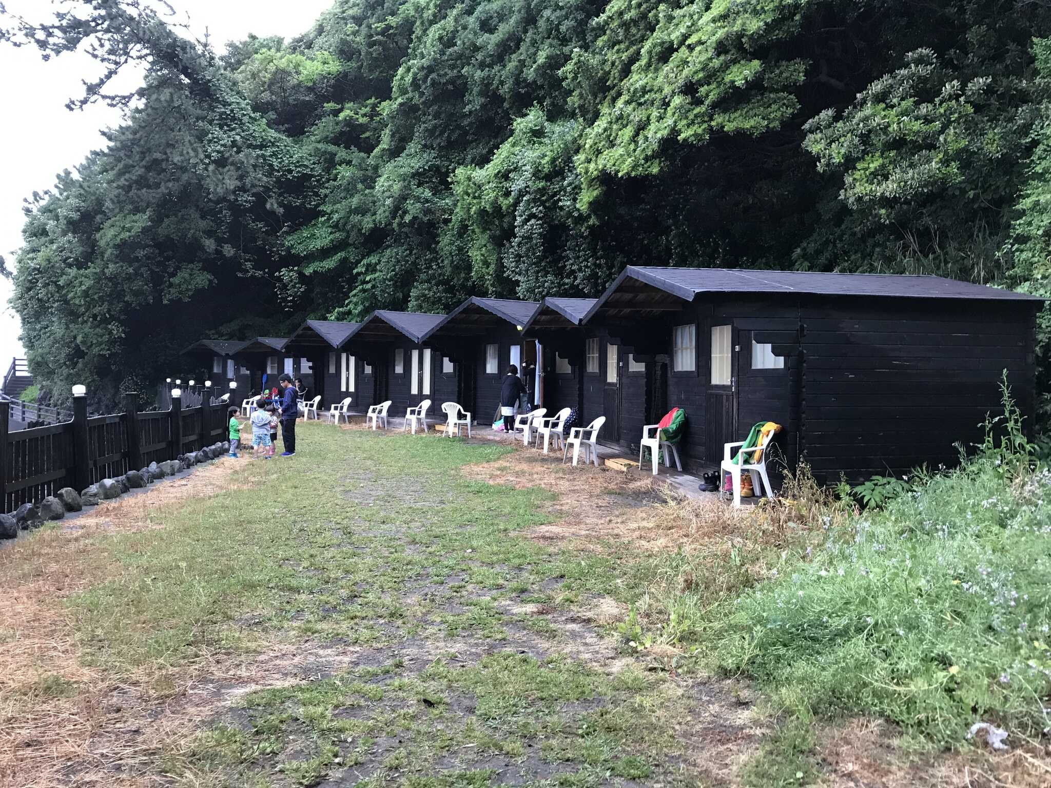 バンガロー