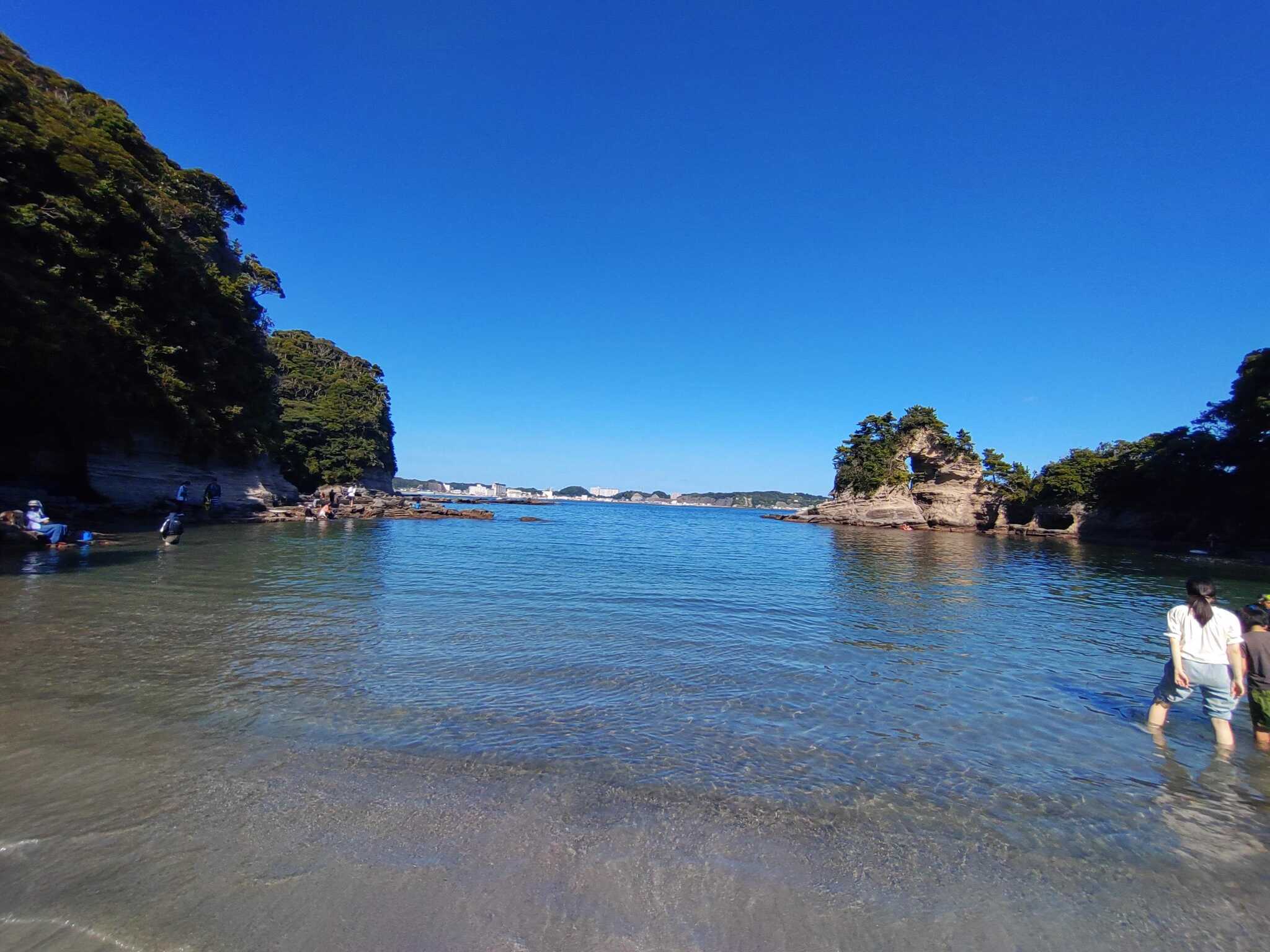 近くの海。こじんまりとしてよい