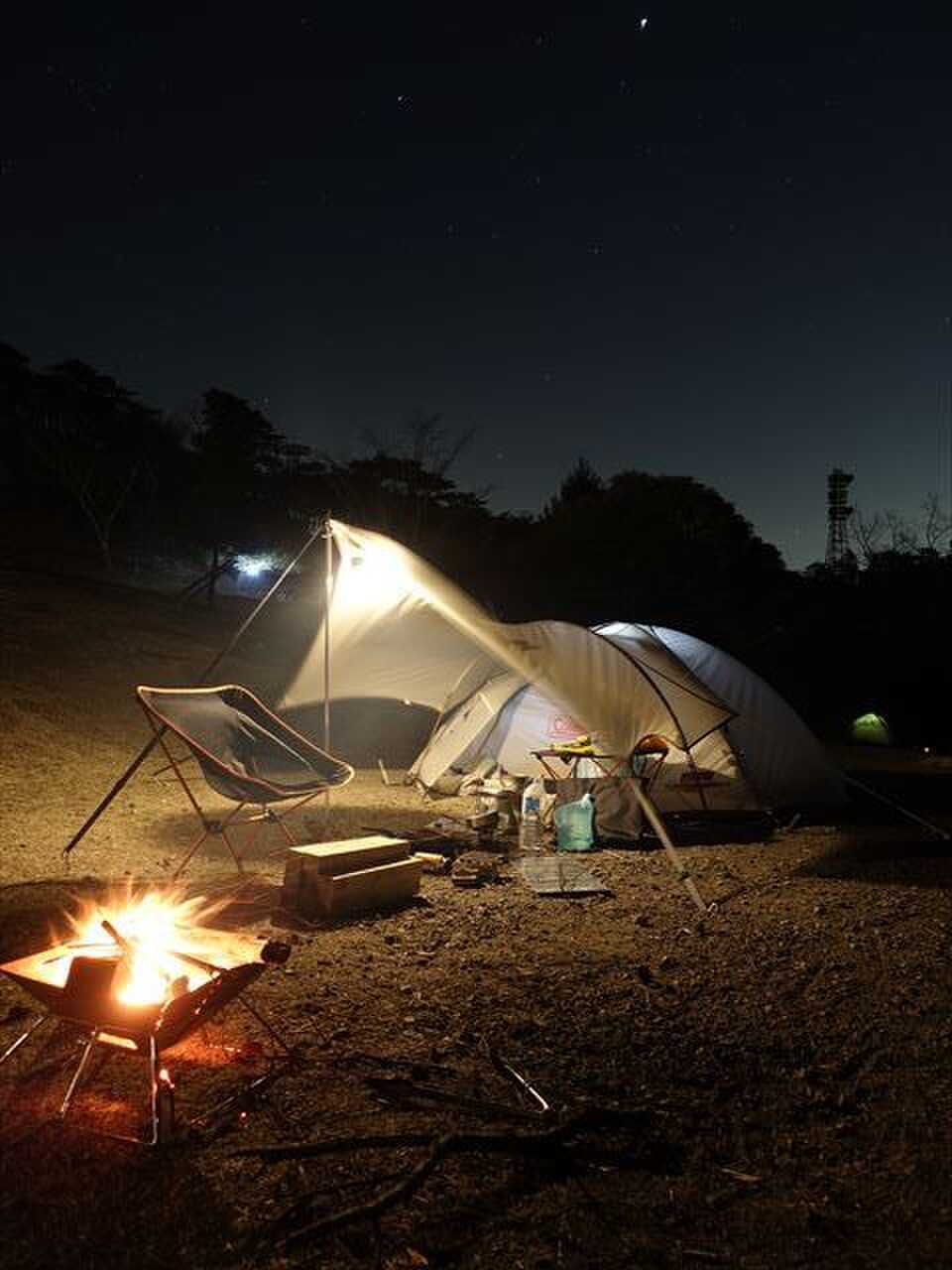 夜のキャンプ場