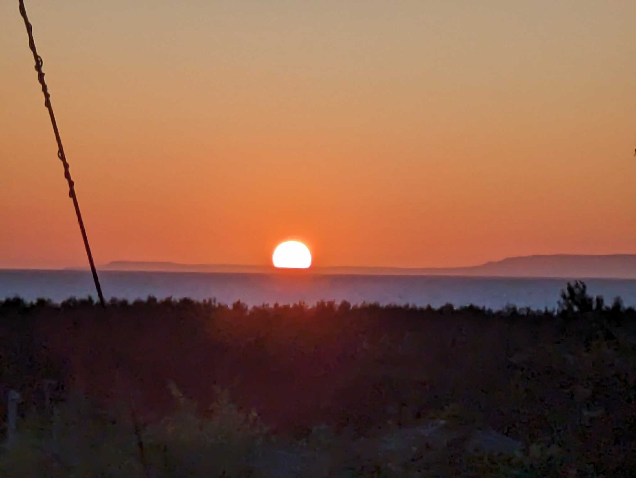 夕陽と佐渡ヶ島