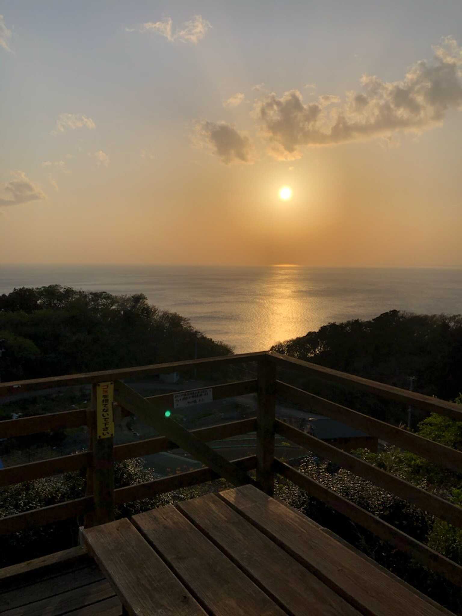 展望スペースからの夕日