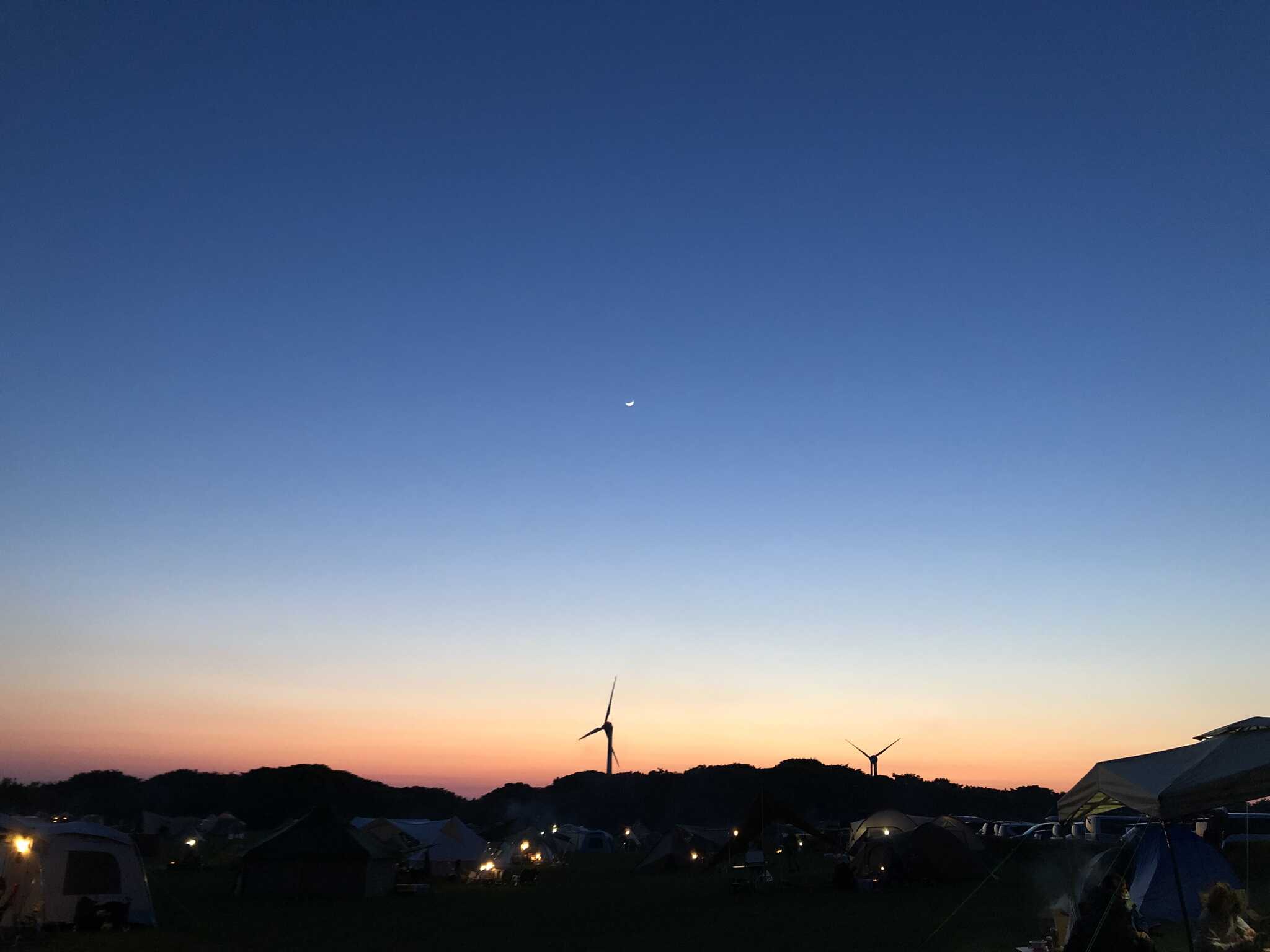 風力発電と日の入り