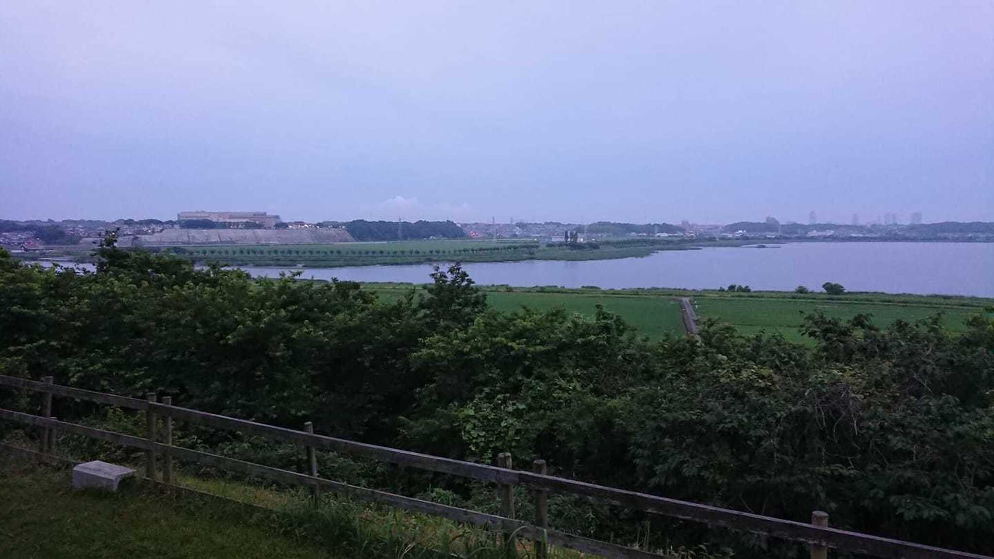 夜景も綺麗ですが、気持ちが落ち着く広々とした光景です。