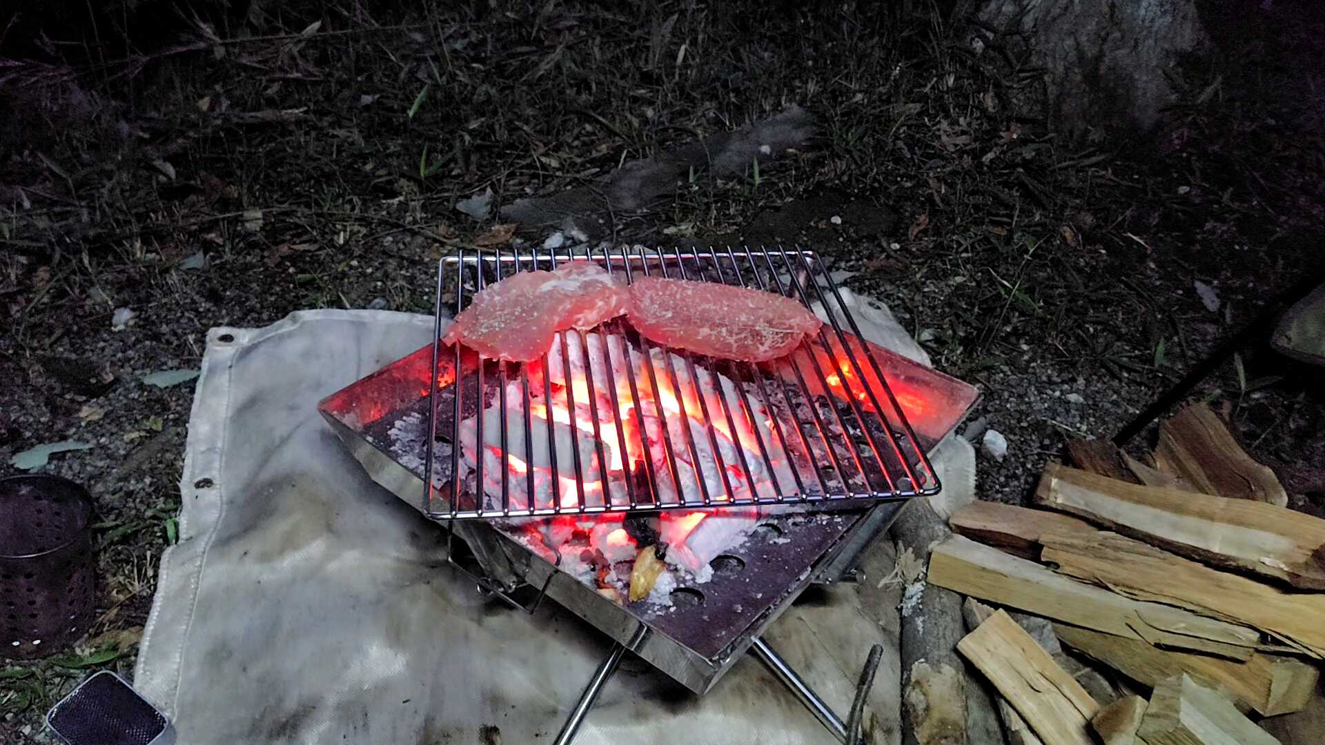 牛モモと豚ヒレの食べ比べ