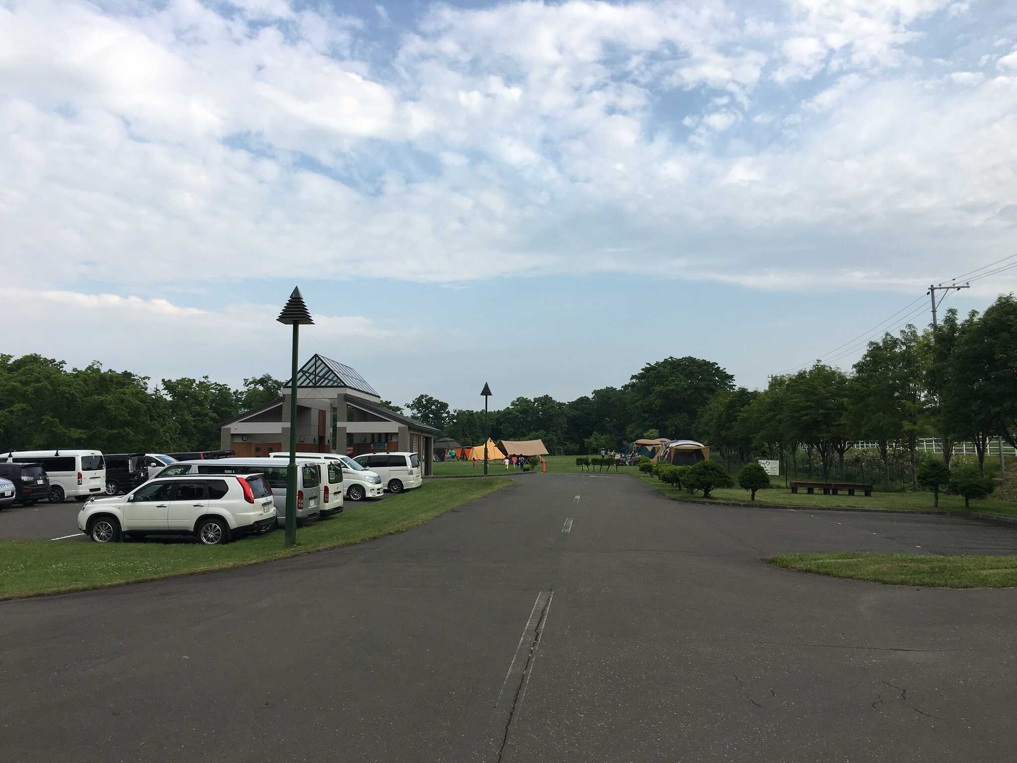 駐車場から見たフリーサイトB