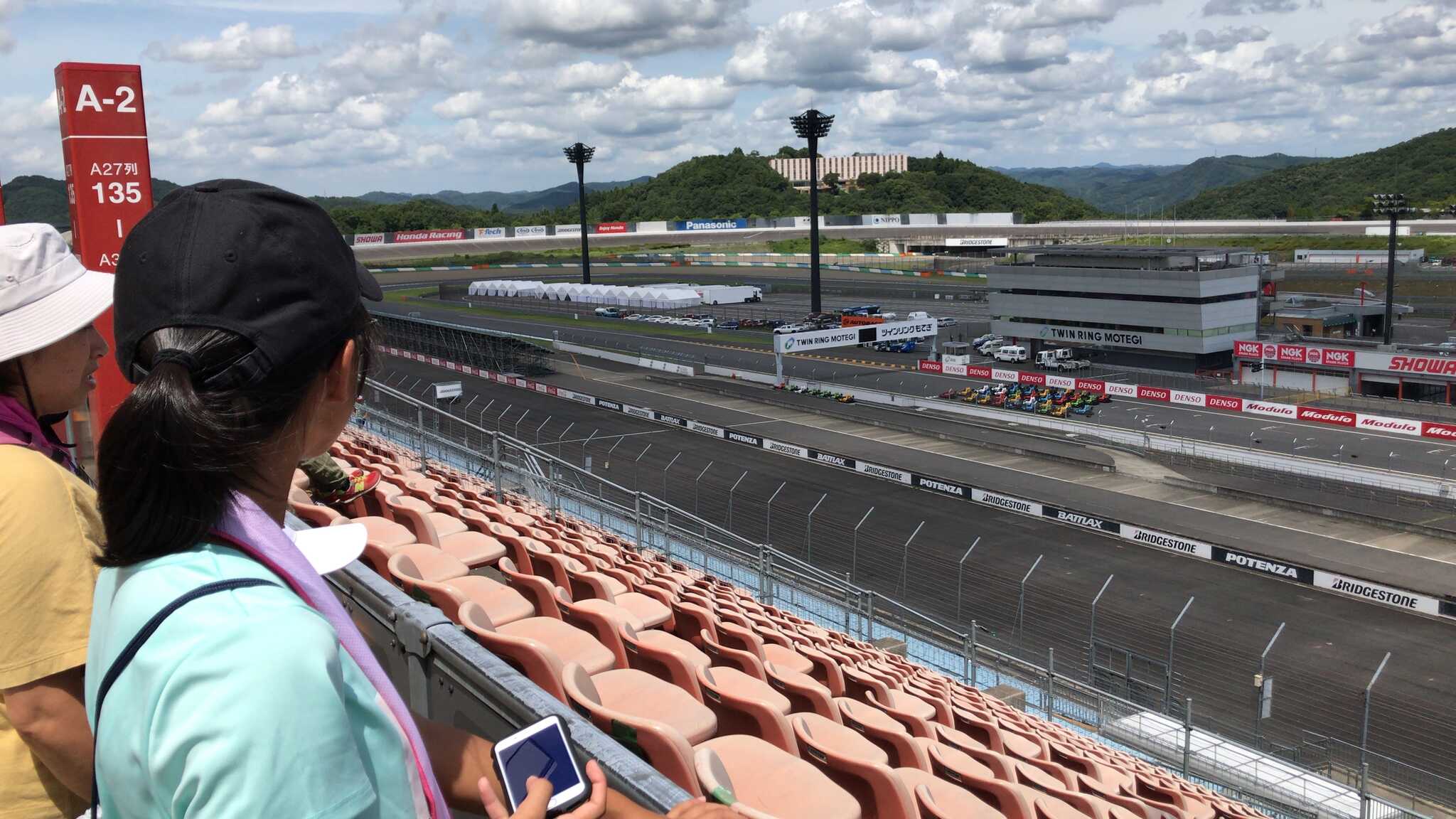 サーキット場