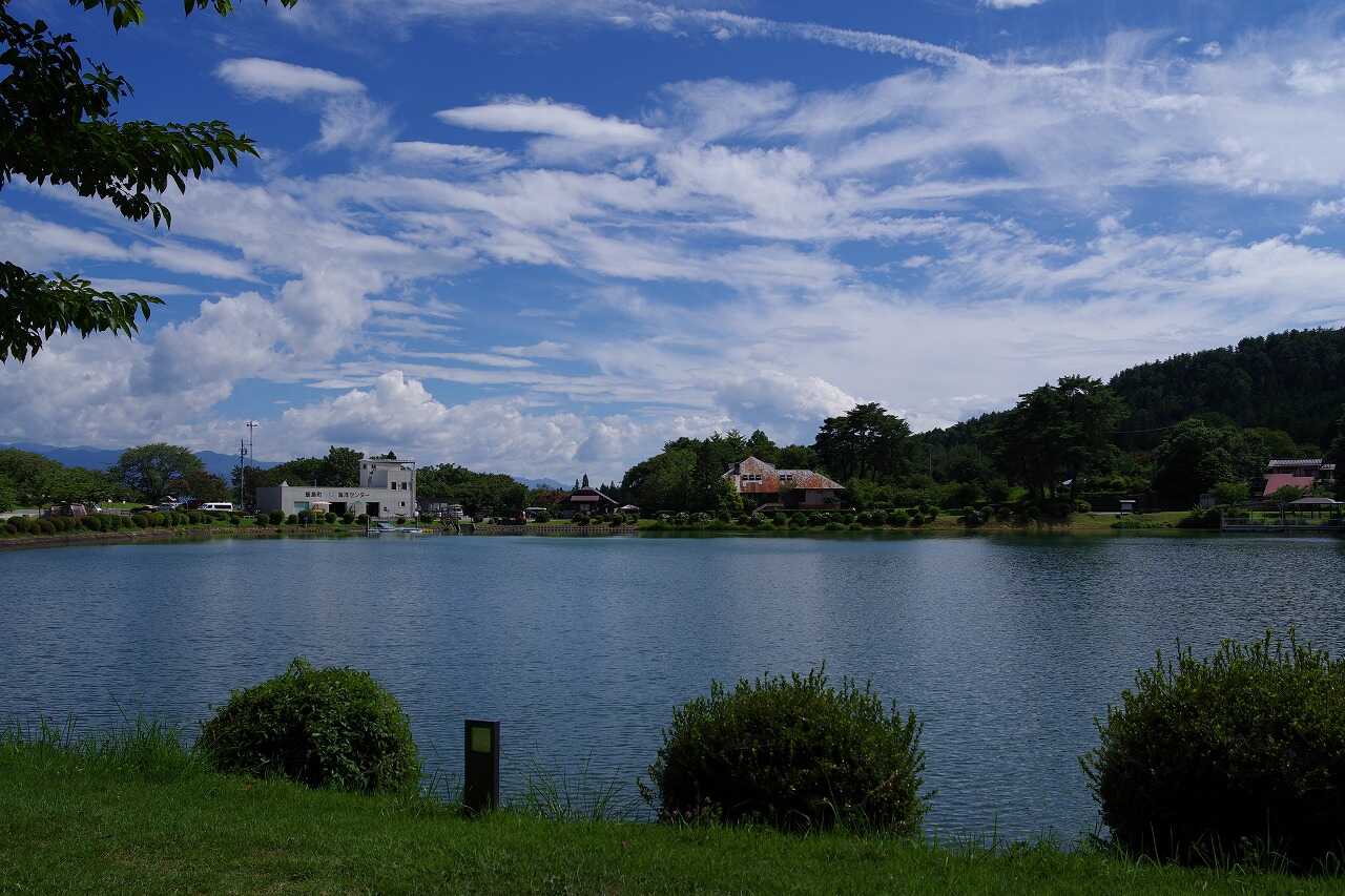 湖周辺の景色