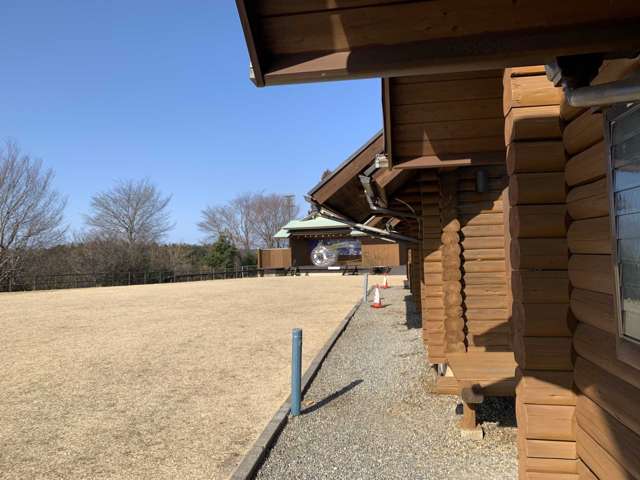 キャビン目の前の広場