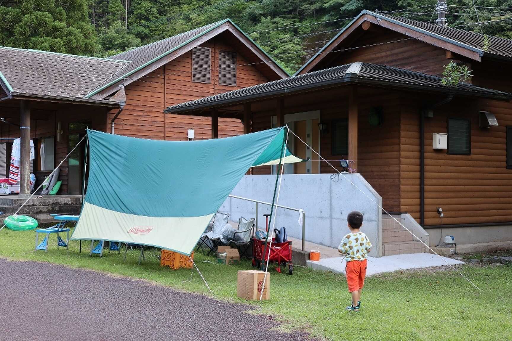 コガネムシ前のタープ