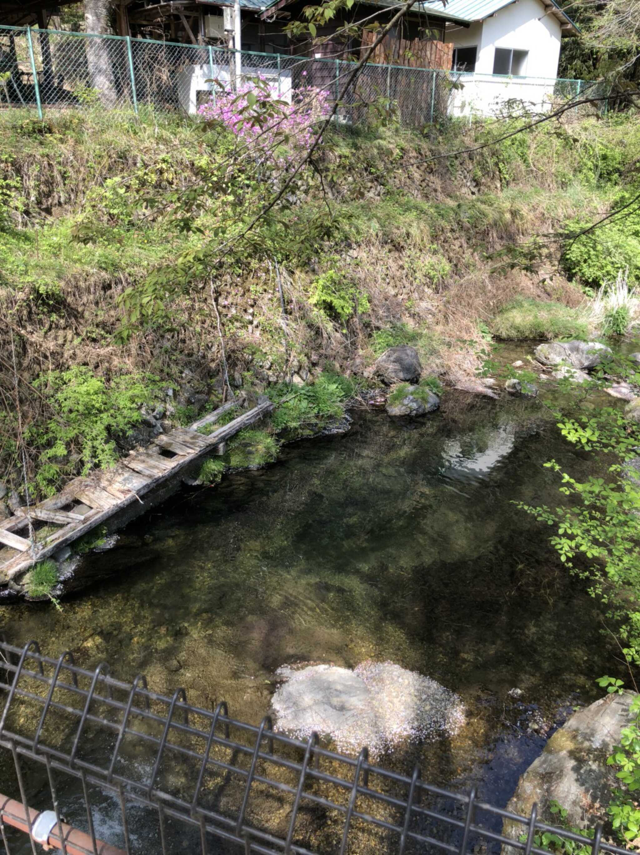 川