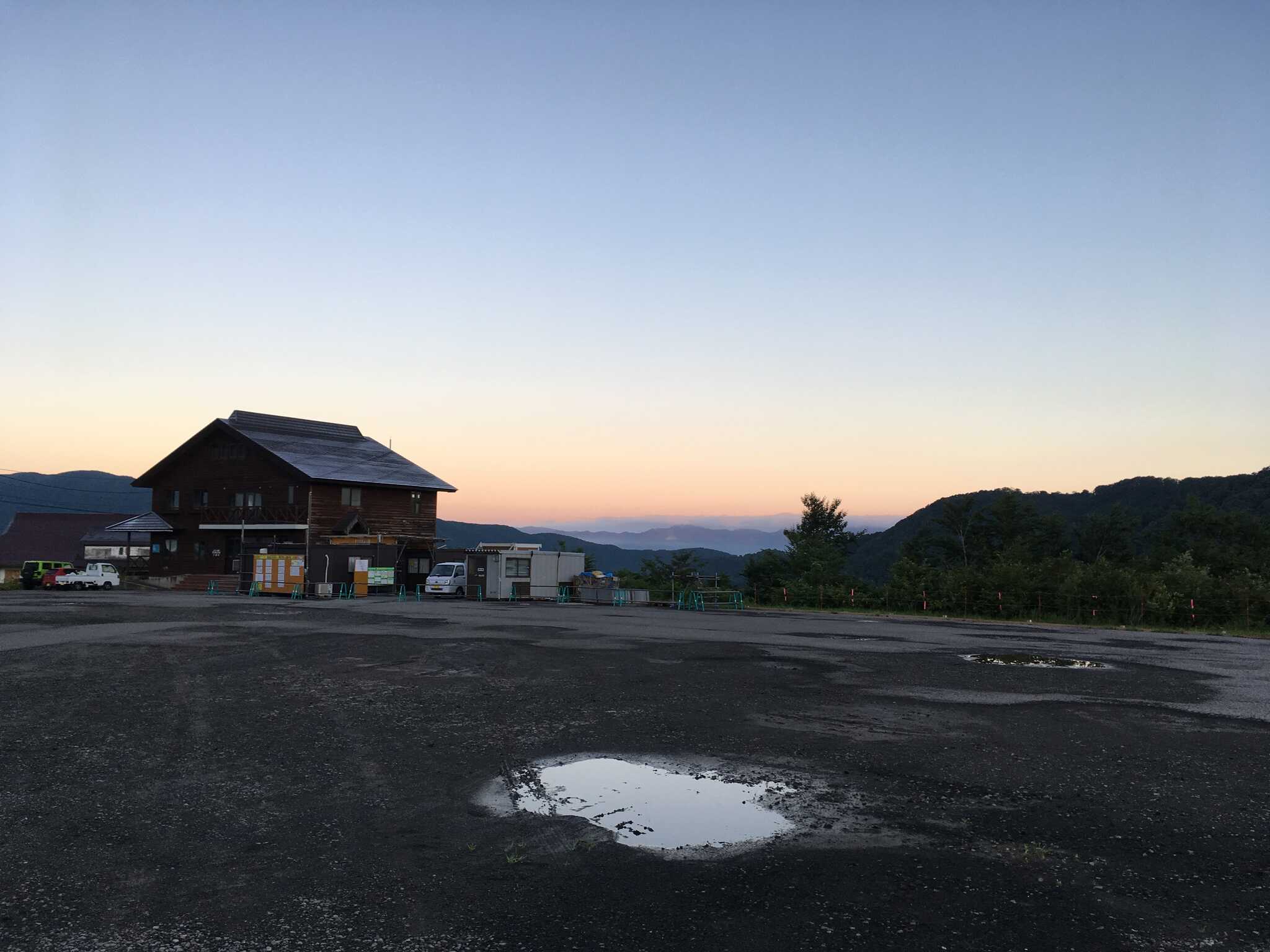 管理棟