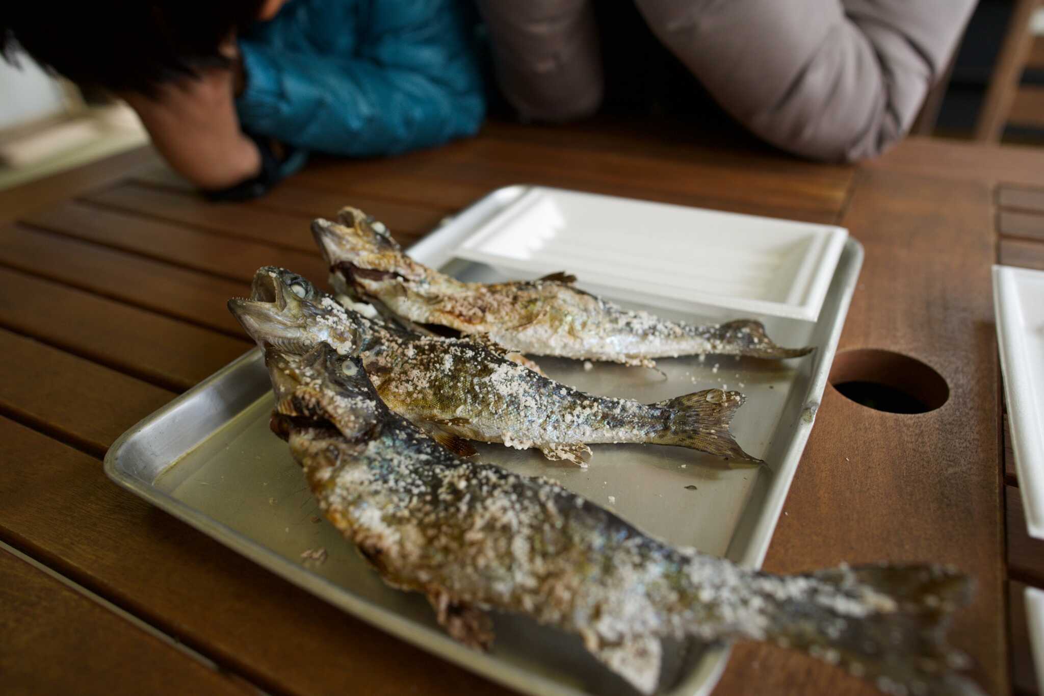 釣り堀で釣ったニジマス