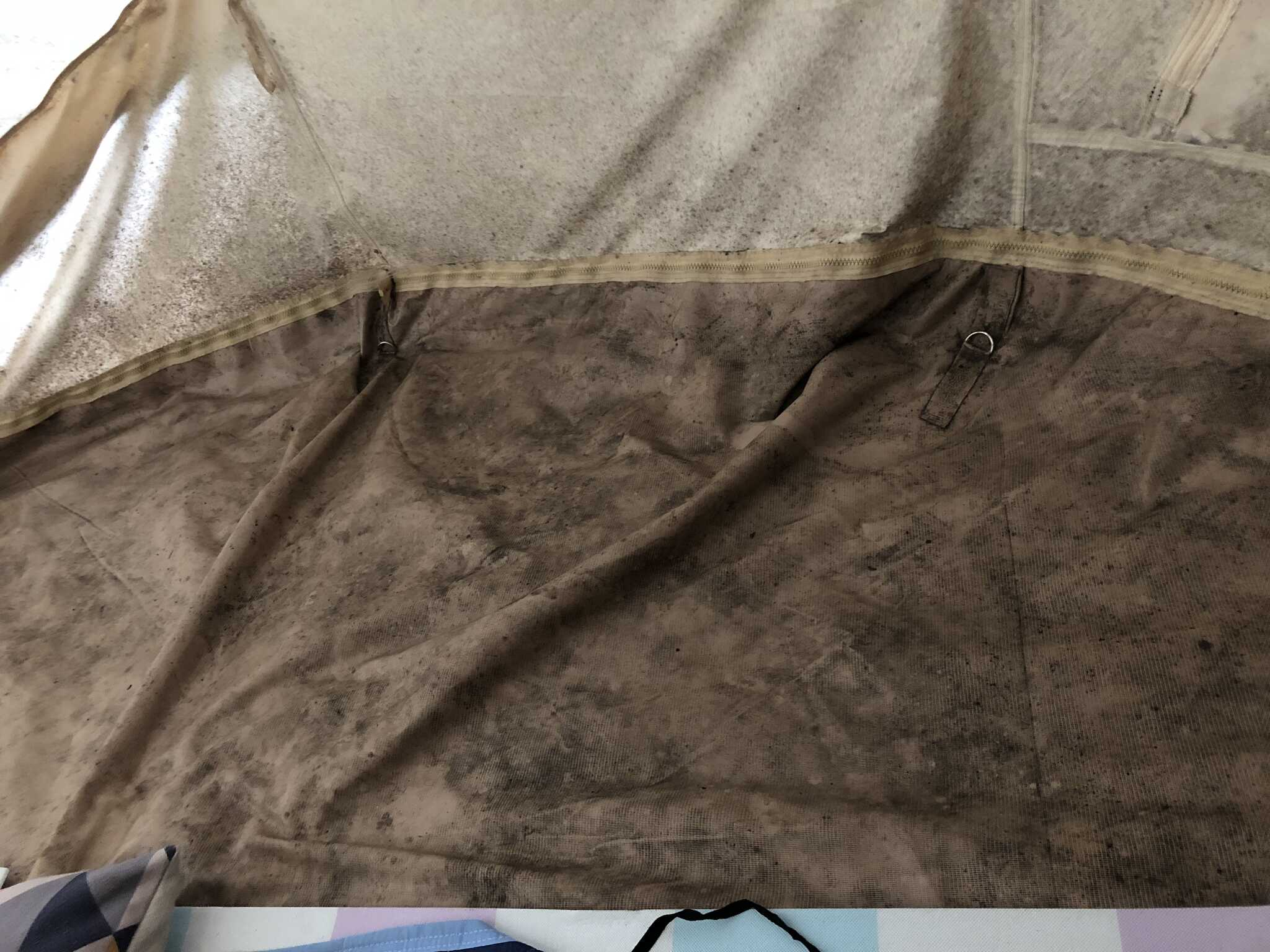 テント内床アップ
