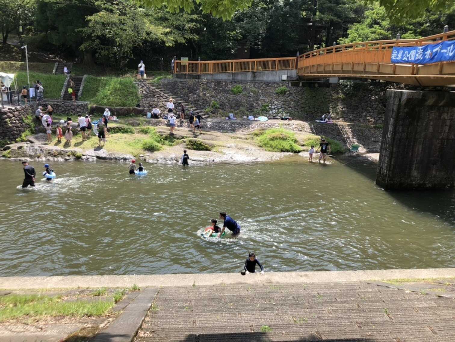 流水プール