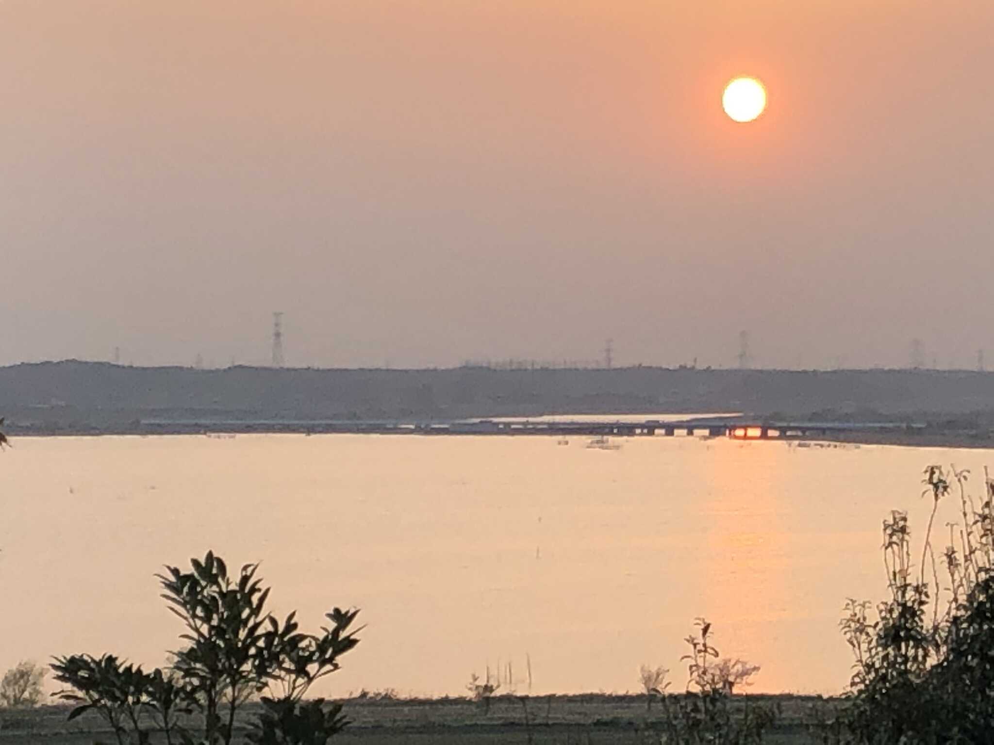 印旛沼の夕陽