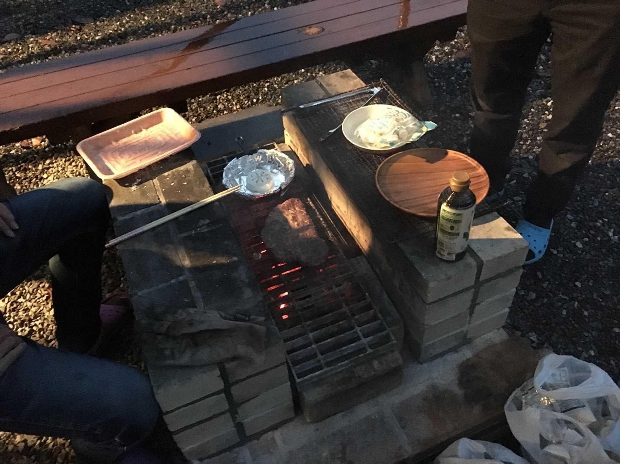 コテージ備え付けのバーベキュースペース