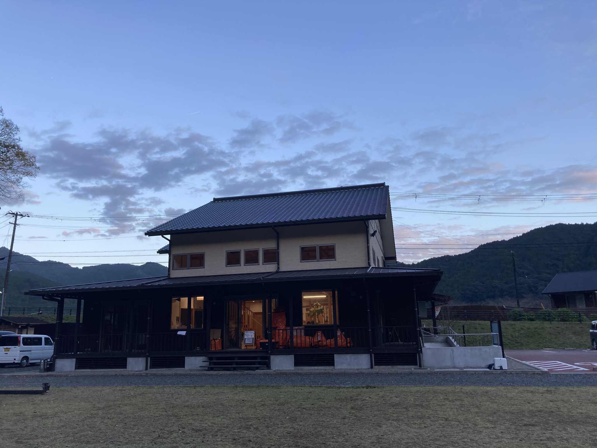 管理棟