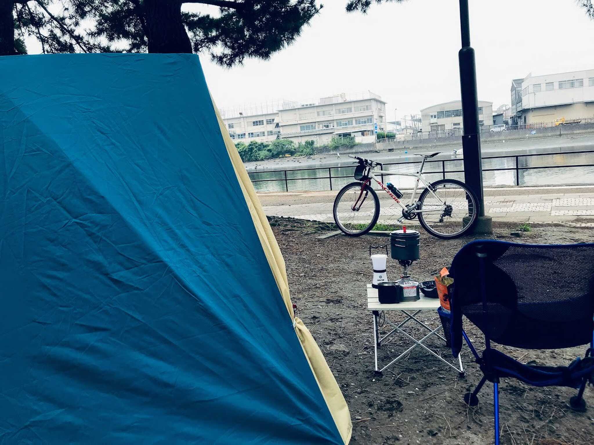 正面は日産追浜テストコース、北にはシーパラダイスが見えます