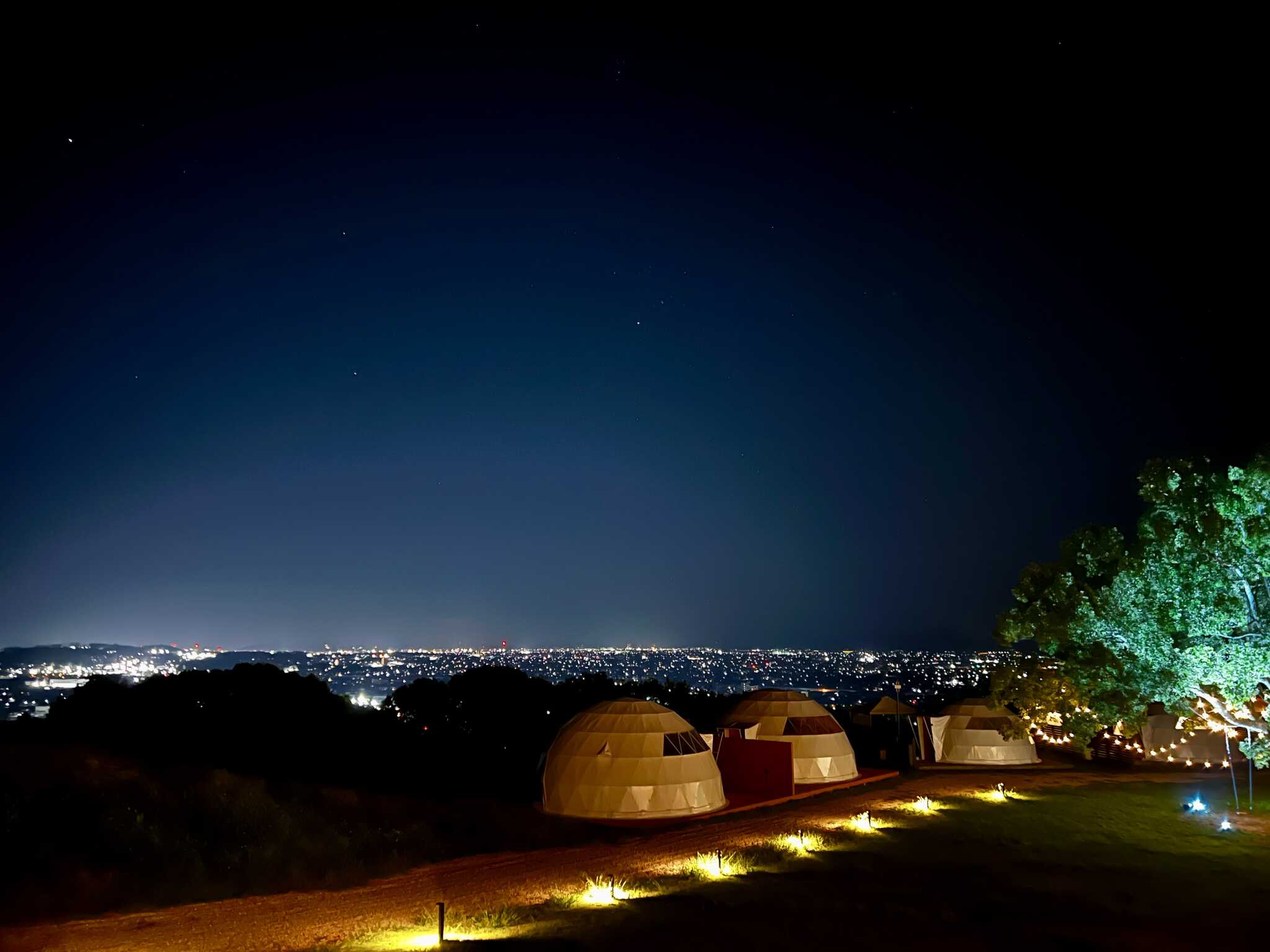 ここに再び足を運ばせた夜景は、相変わらず素晴らしいです。