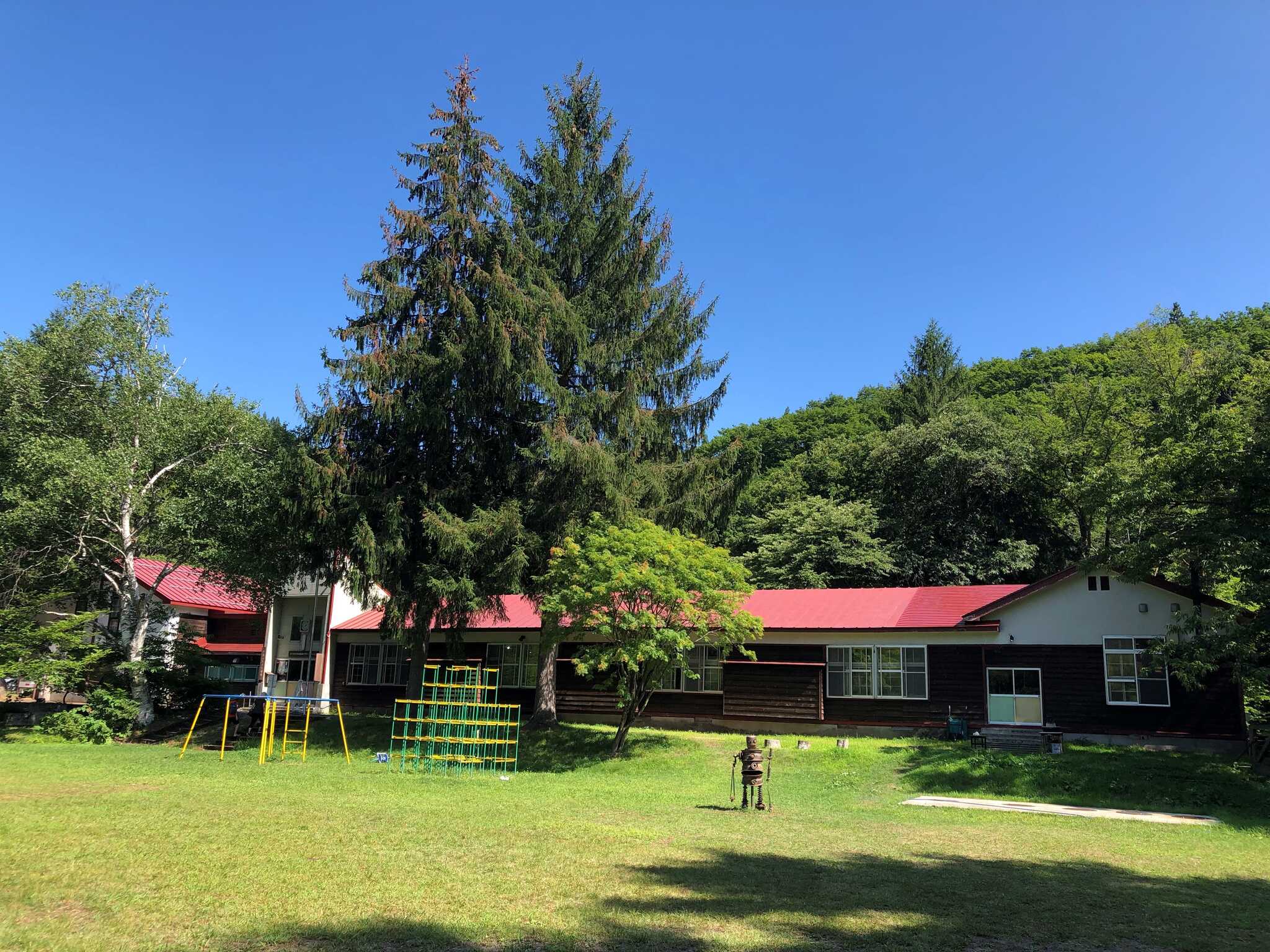 廃校を利用したメイン施設