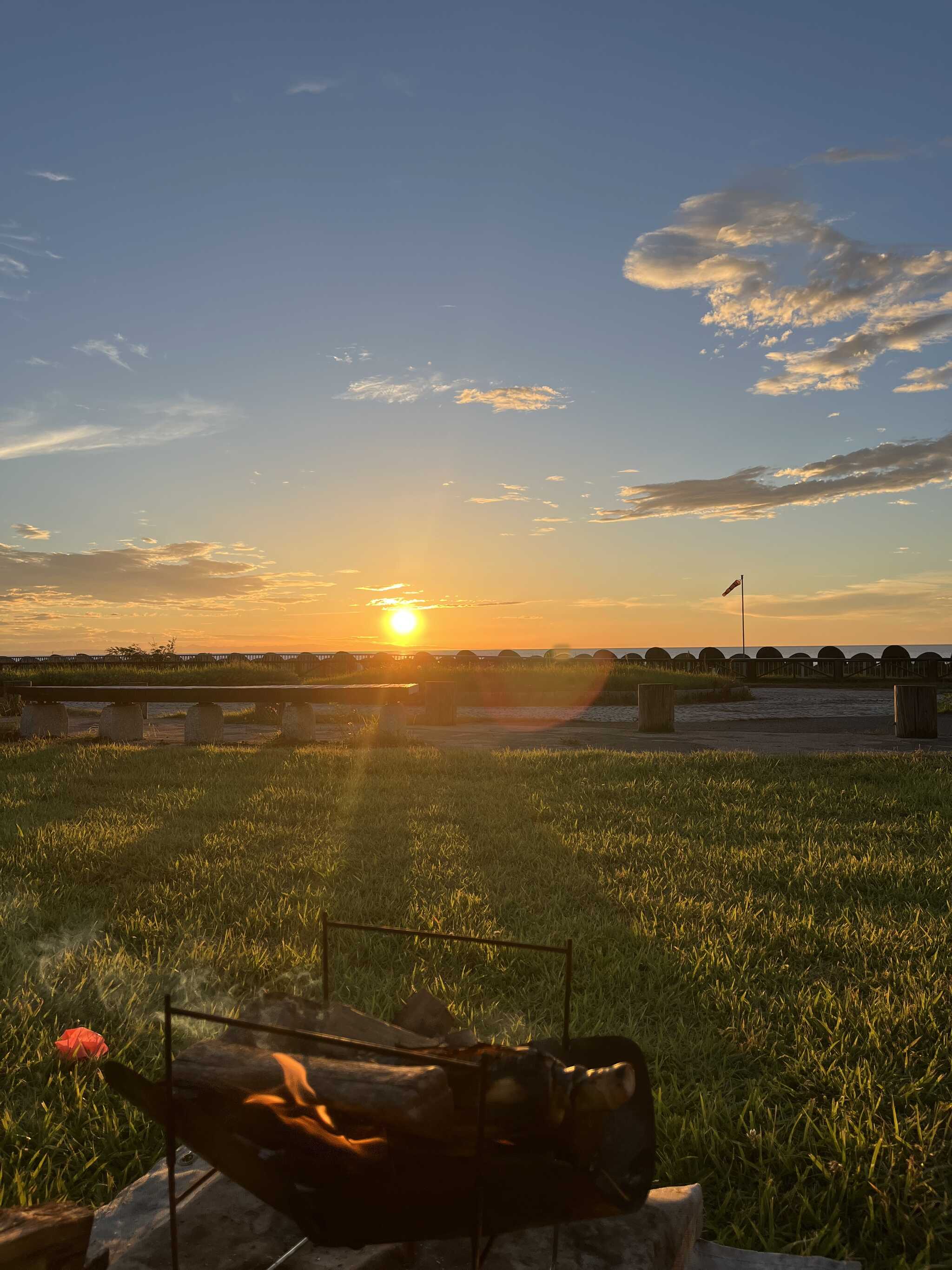 サイトから眺める夕日です