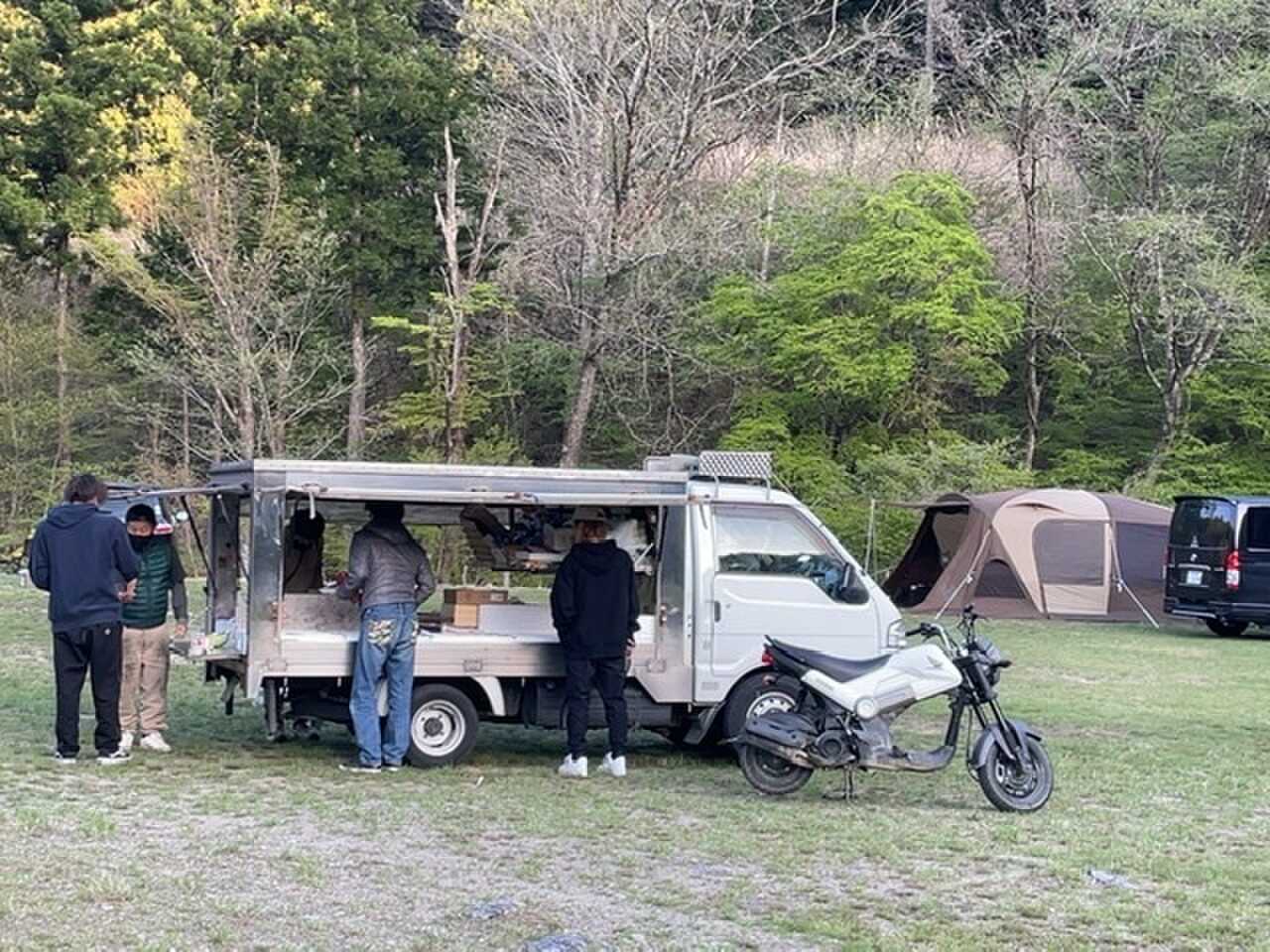 移動販売車が来ました。
