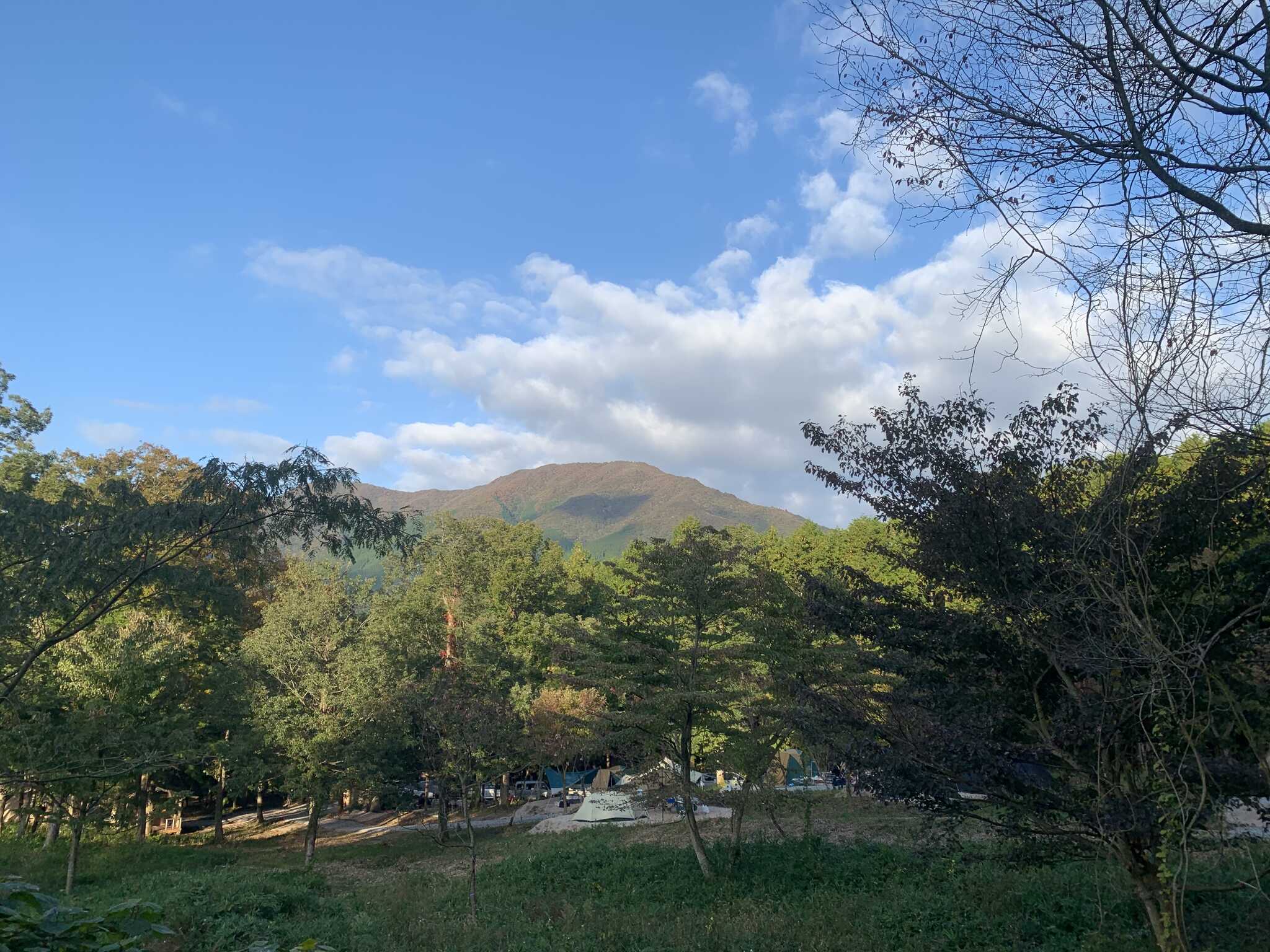 キャンプ場の1番上から撮りました。